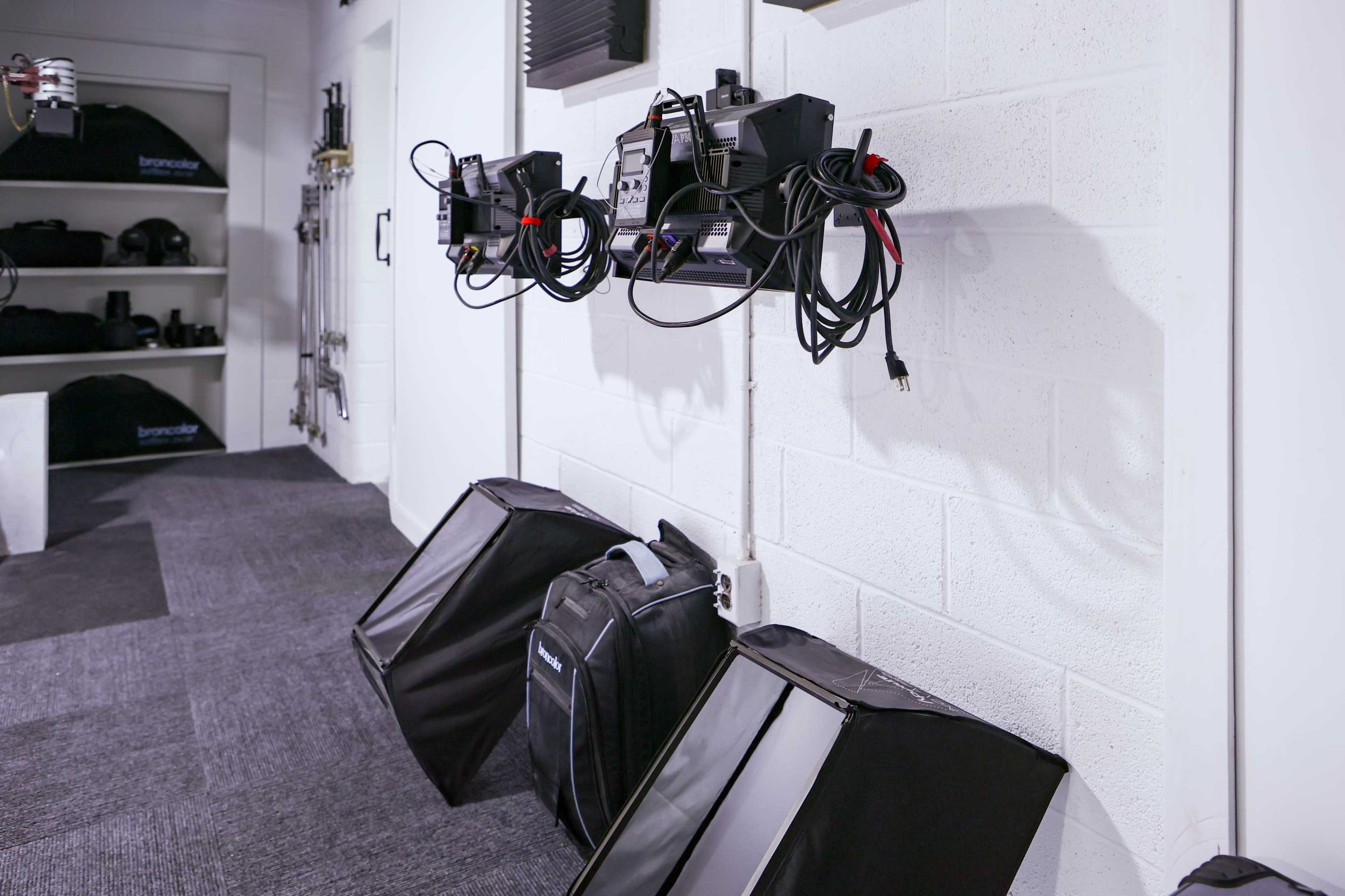 Spacious Creative Studio with a Cycwall Image in Catonsville, Catonsville, MD