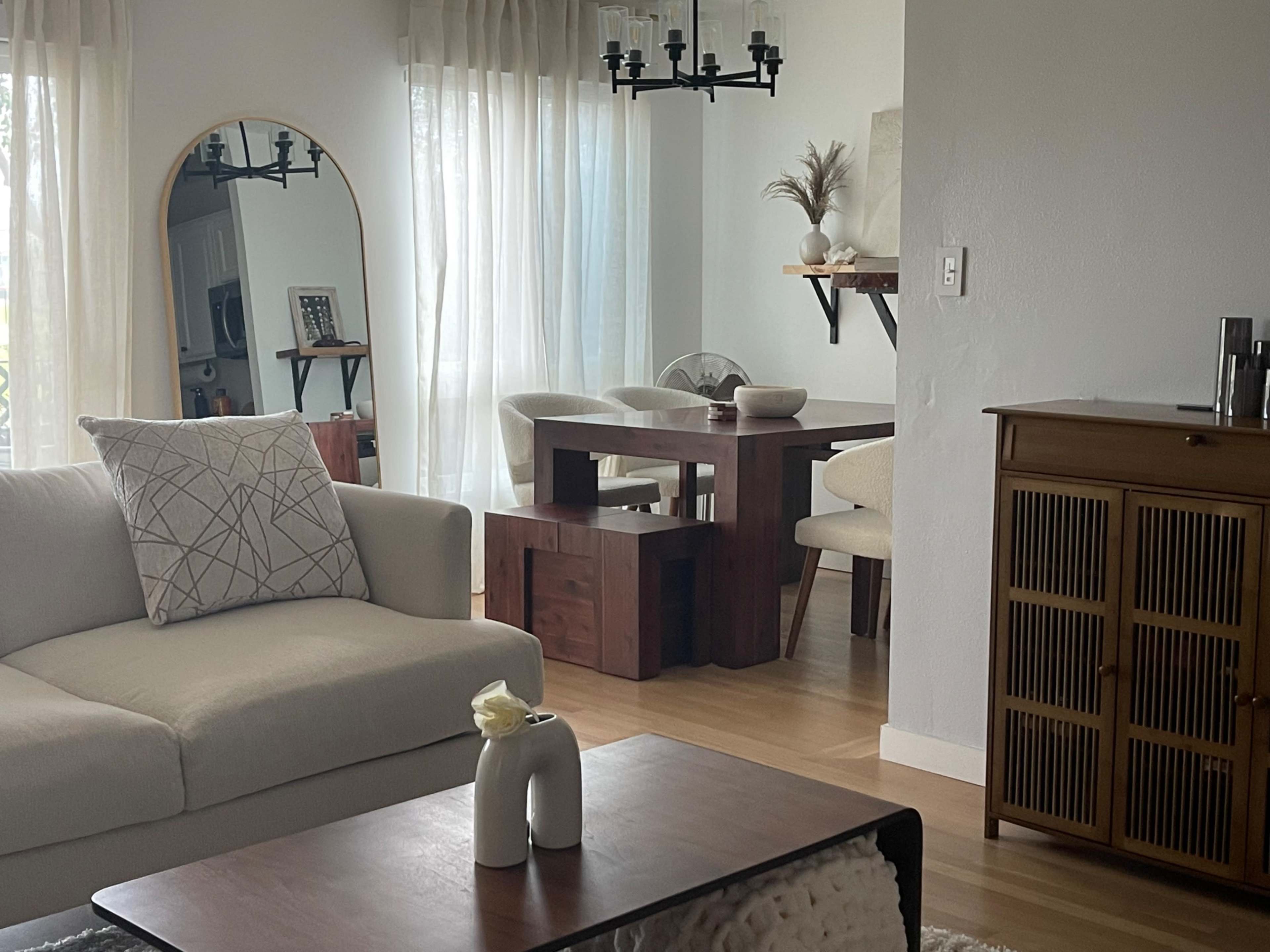 Bright, Modern Condo with Natural Light – Perfect for Film, TV & Photo Shoots Image in North Central, SAN MATEO, CA