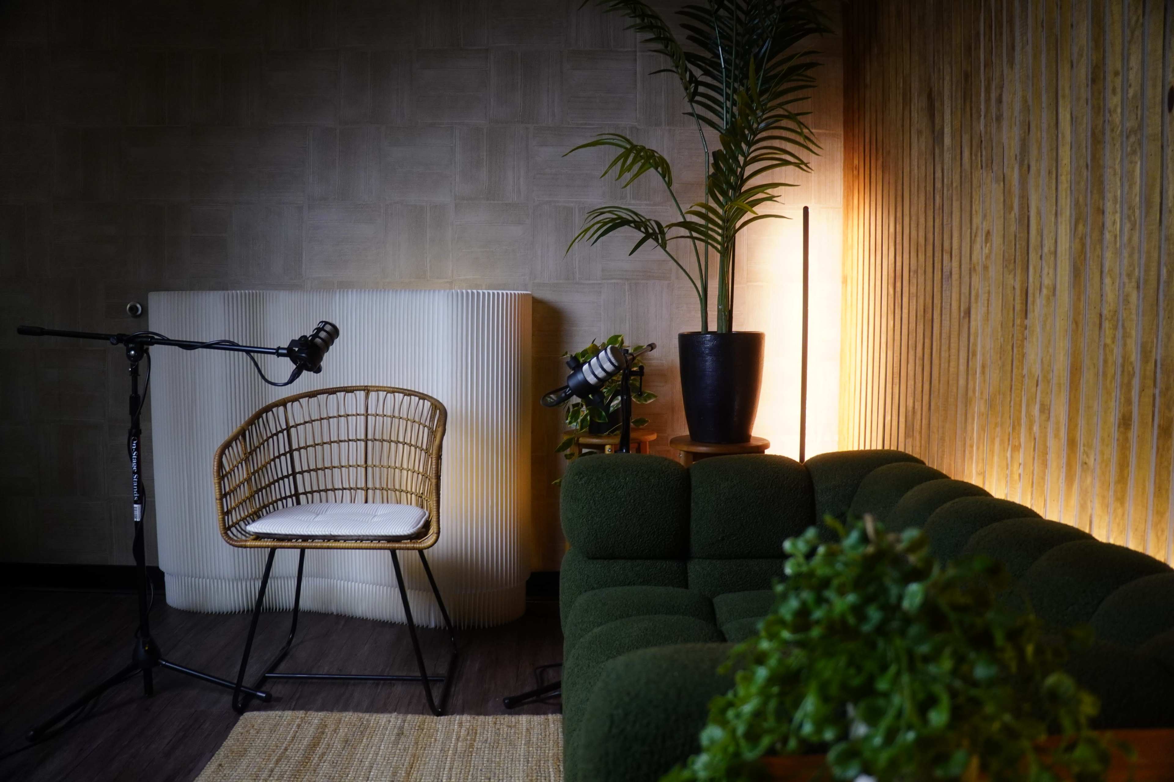 Pro Podcast & Video Studio near Long Beach, CA – Hourly Rental w/ Optional Technician & Gear Image in Lakewood, Lakewood, CA