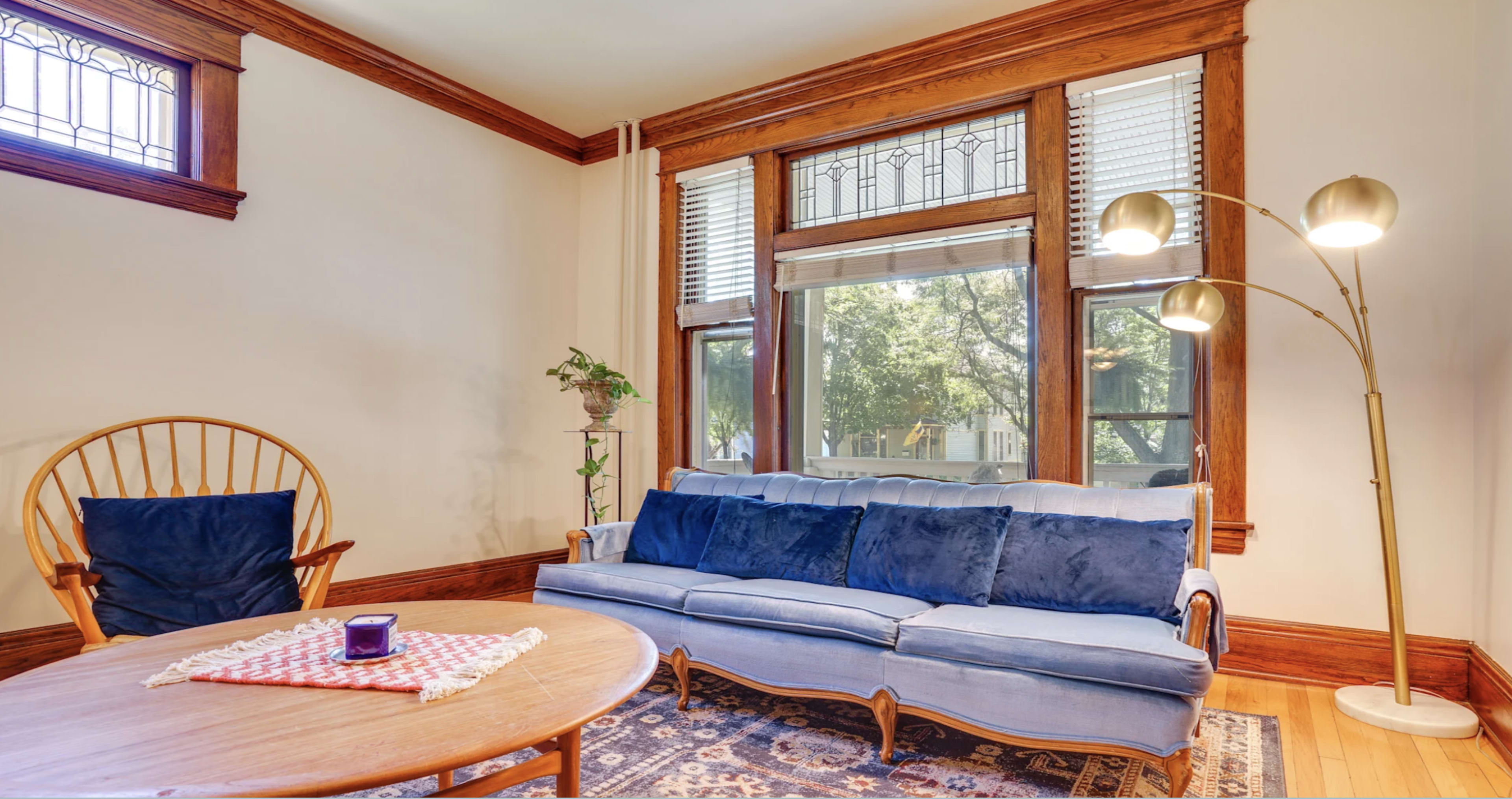 Historic Bohemian Urban Apartment Image in Summit - University, St. Paul, MN