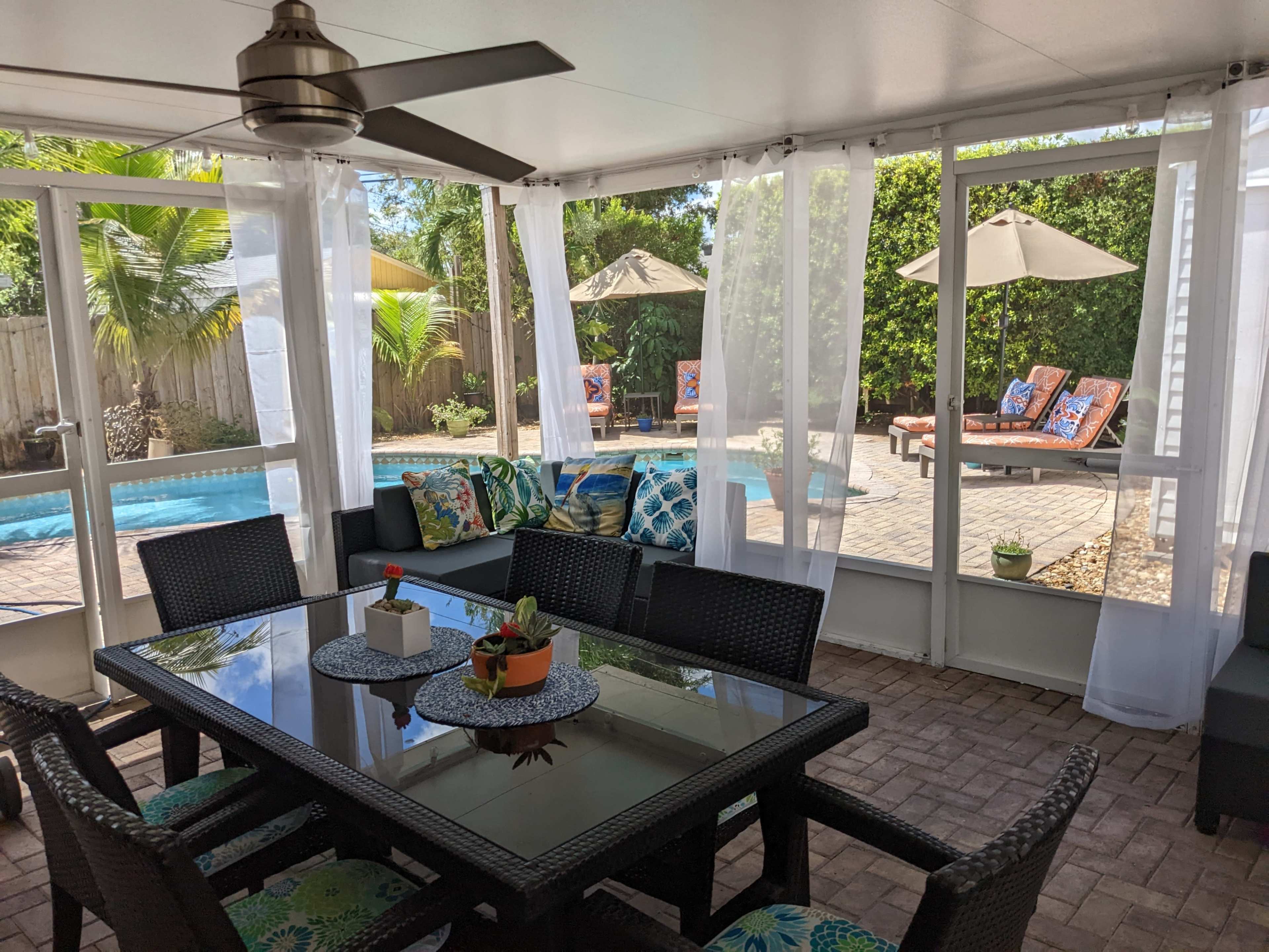 Charming Pool Home with backyard Oasis Image in Oakland Park, Fort Lauderdale, FL