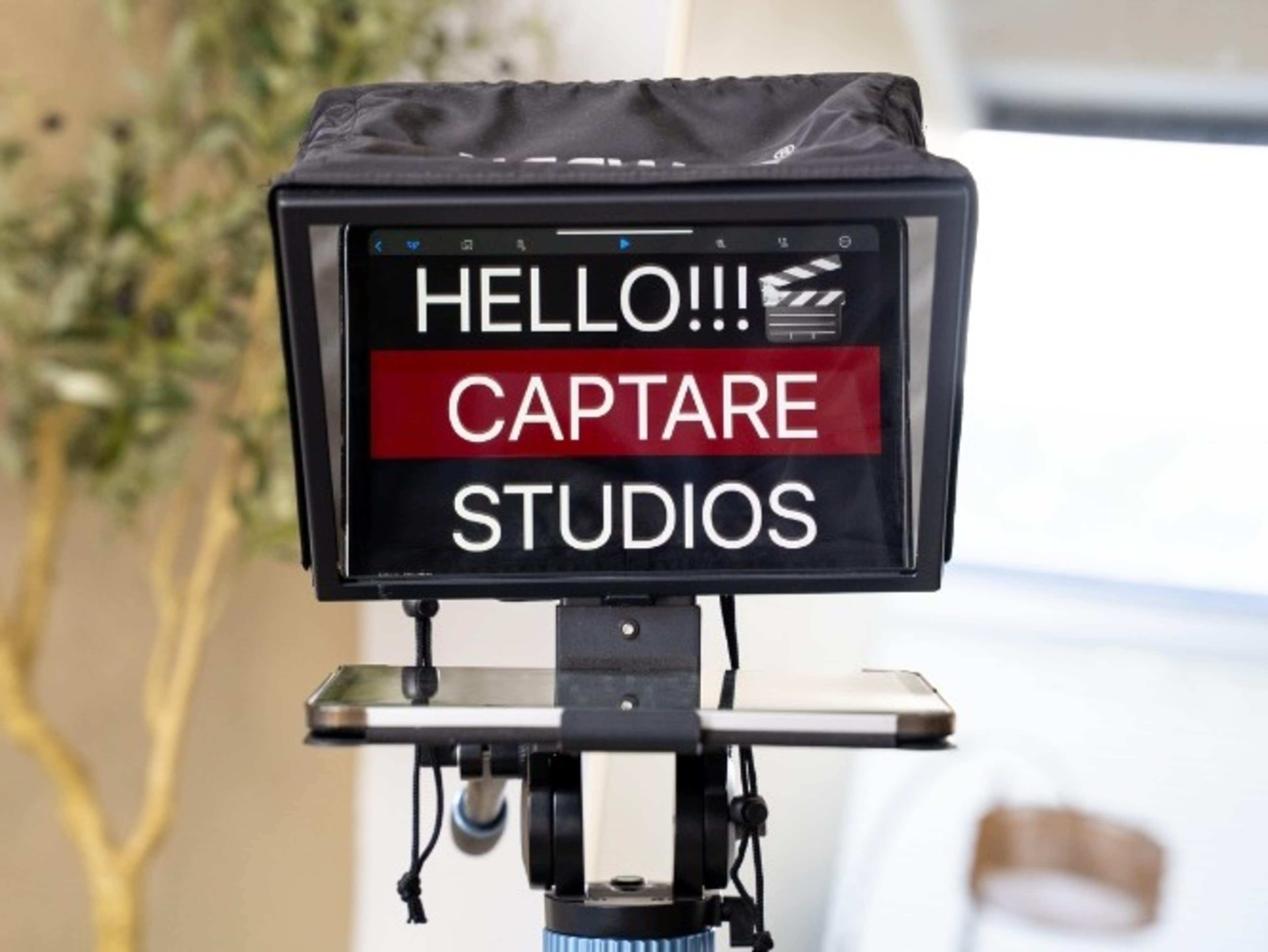 Professional Teleprompter