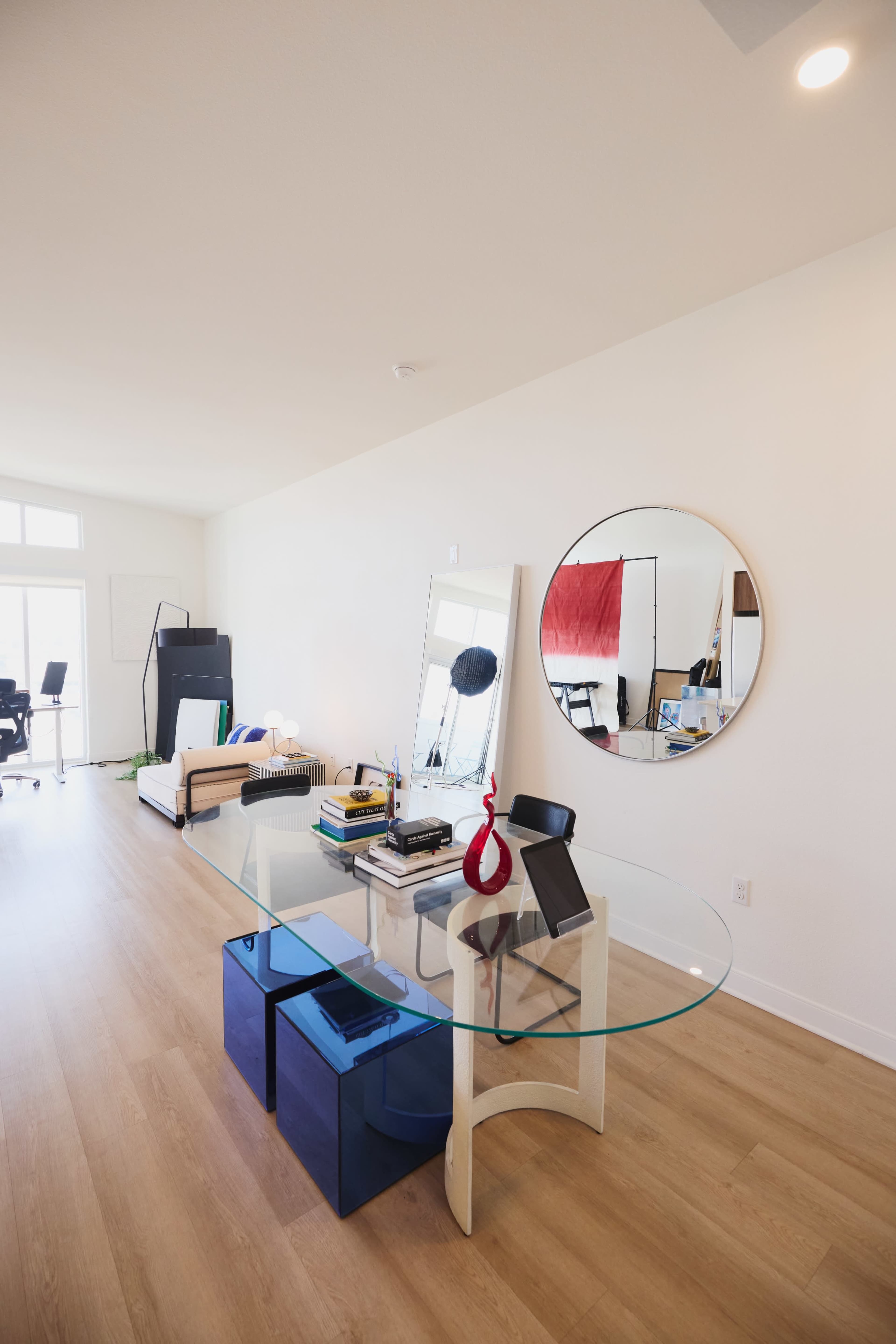 Versatile Creative Space with Breathtaking Natural Light and Floor-to-Ceiling Windows Image in Reseda, LOS ANGELES, CA