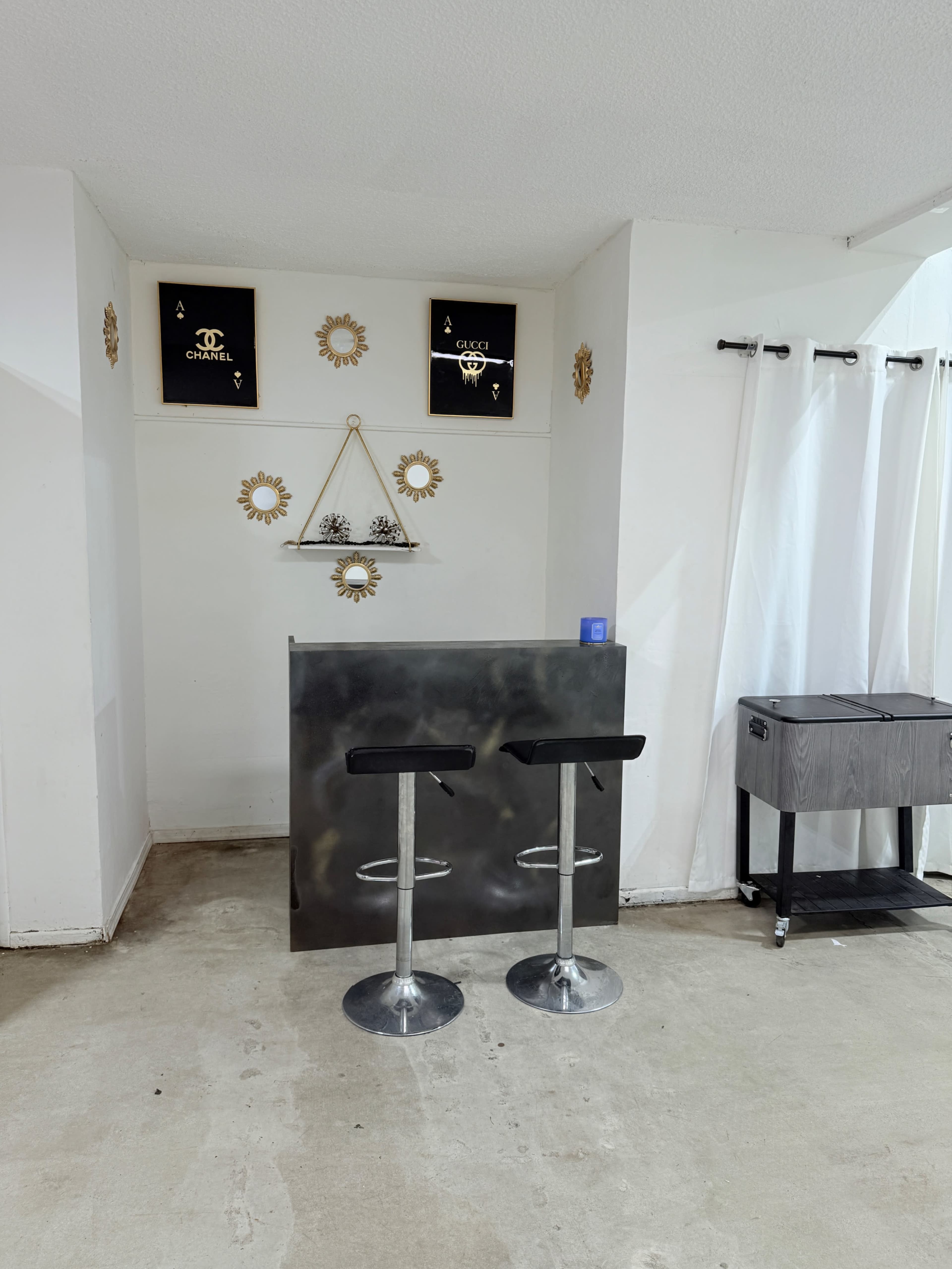 Creative Diamond Studio Image in Baldwin Hills/Crenshaw, Los Angeles, CA