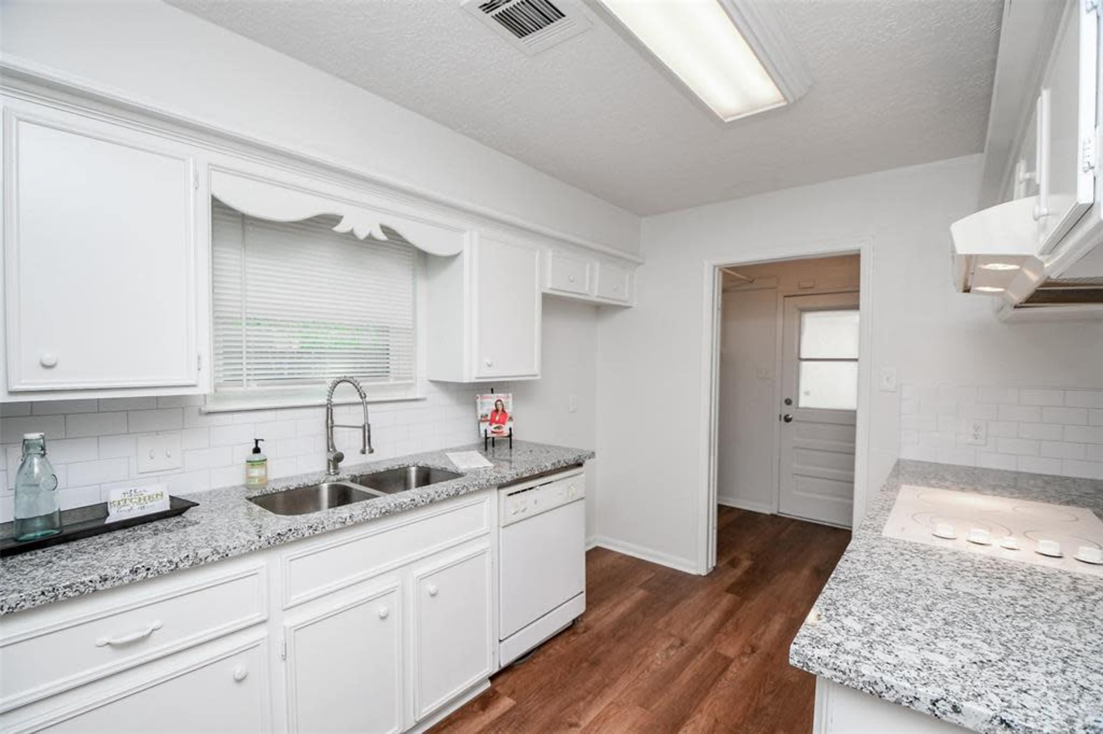 Expansive Humble Property Ideal for Shoots & Gatherings Image in Oaks Of Atascocita, Humble, TX