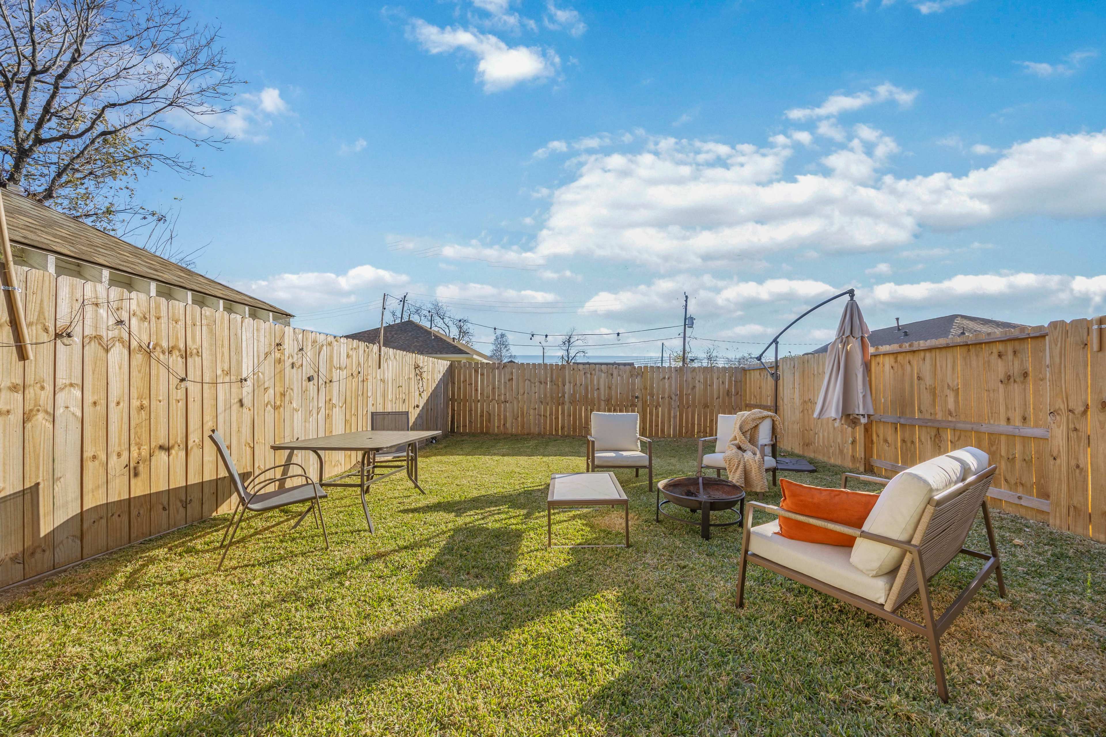 Fully Fenced Urban Upscale Backyard Romantic String light Space Image in Greater Fifth Ward, Houston, TX