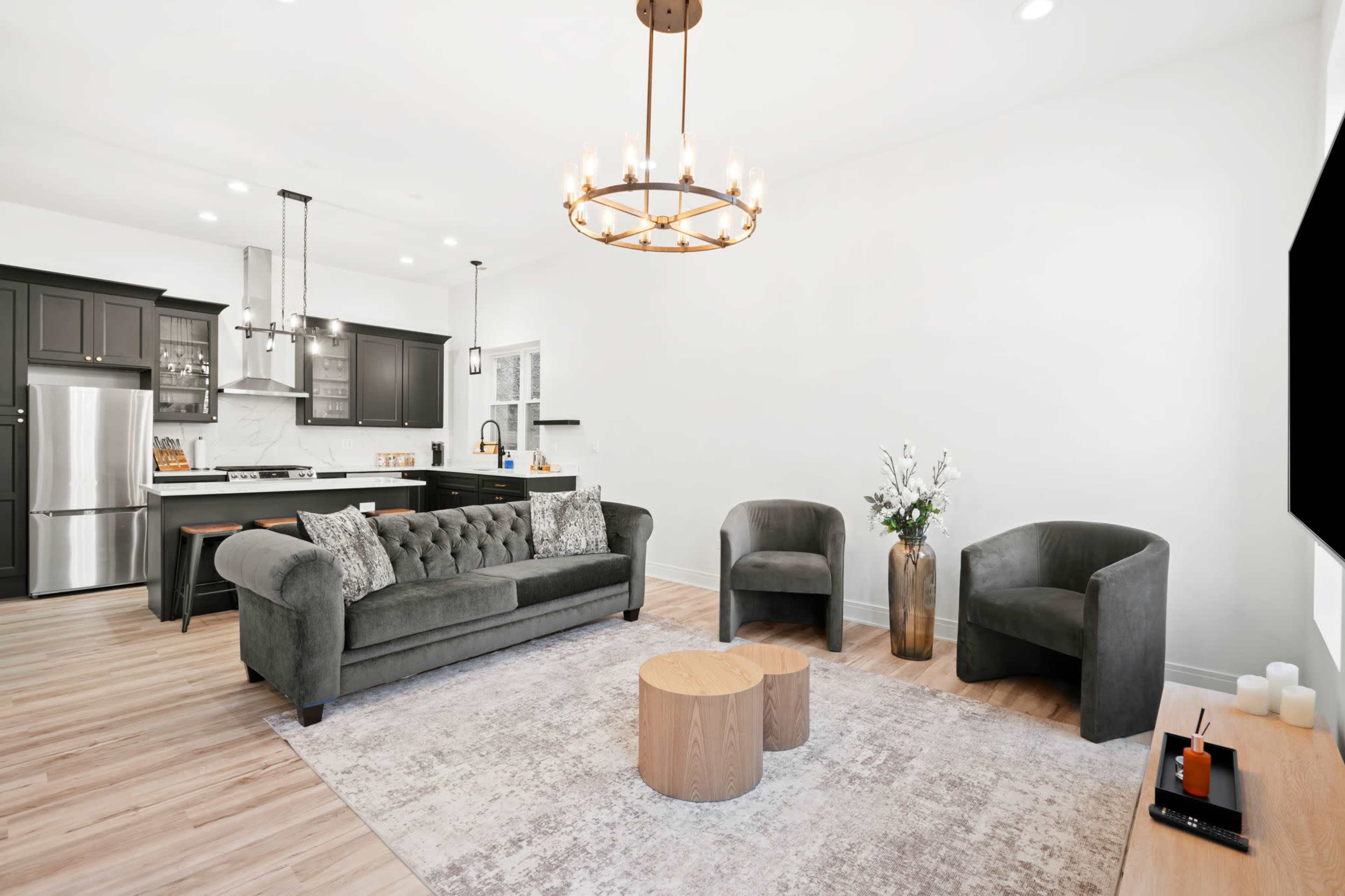 MODERN CHIC LOFT IN DOWNTOWN CHICAGO Image in Near West Side, Chicago, IL