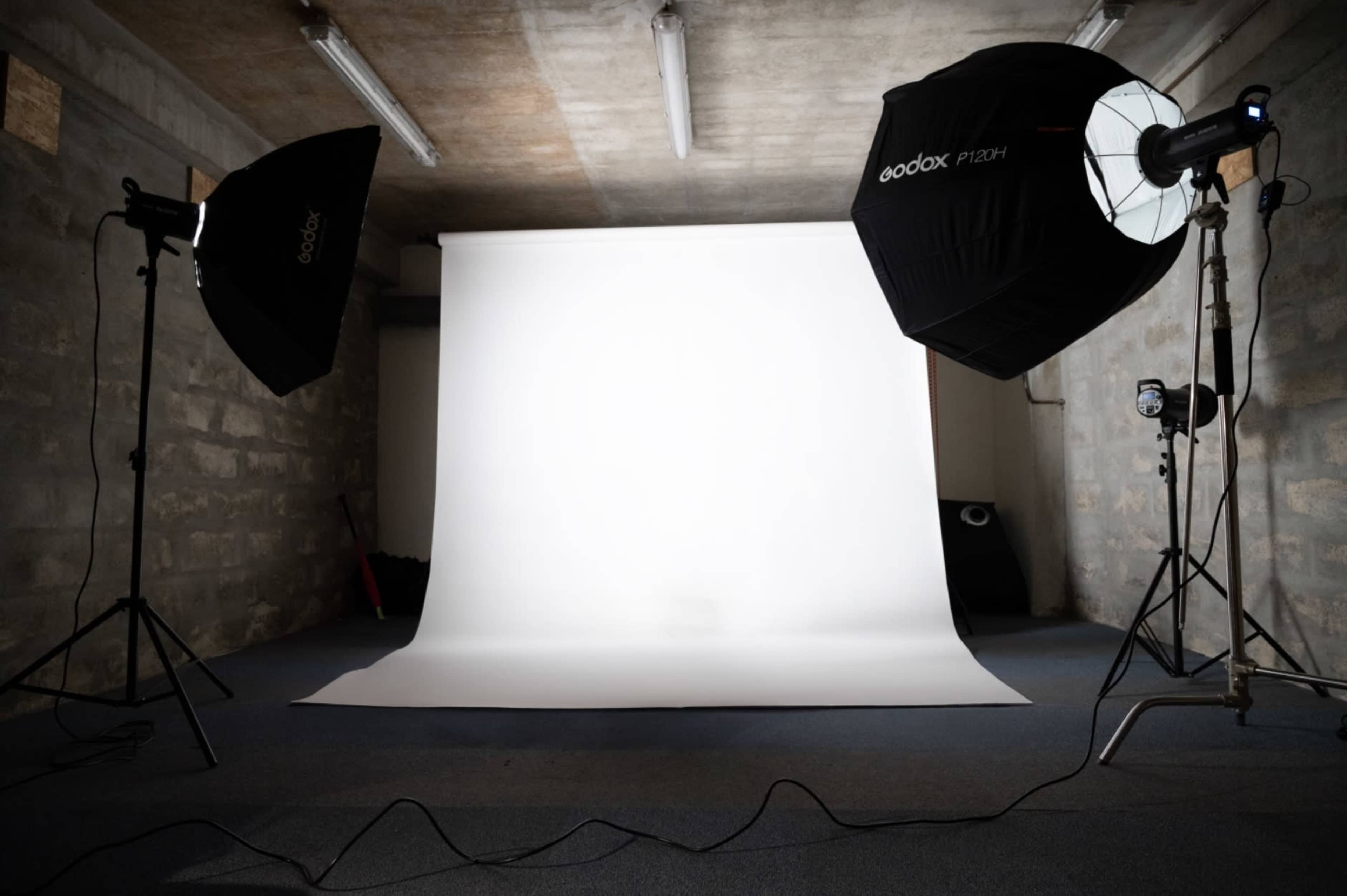 Studio photo au style brut Image in Bécon-les-Bruyères, Asnières-sur-seine