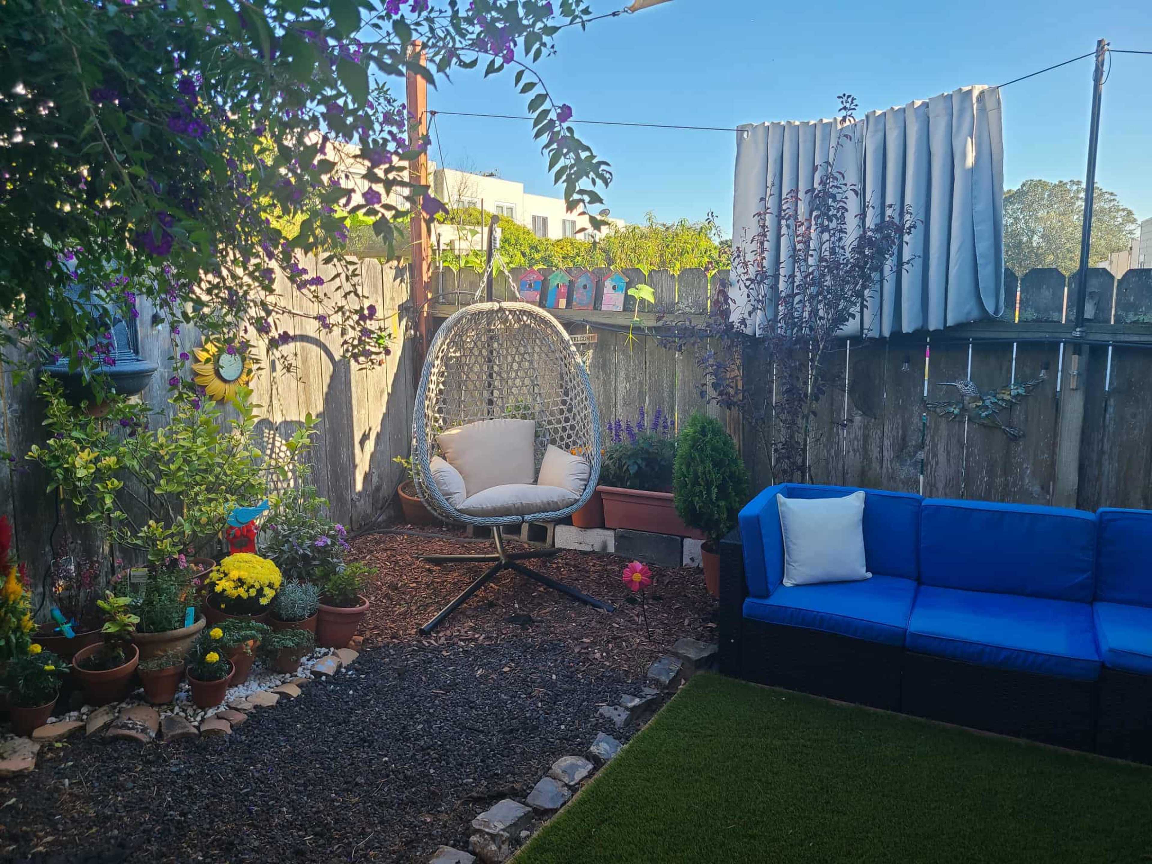 Cozy garden with lots of amenities Image in Lakeshore, San Francisco, CA