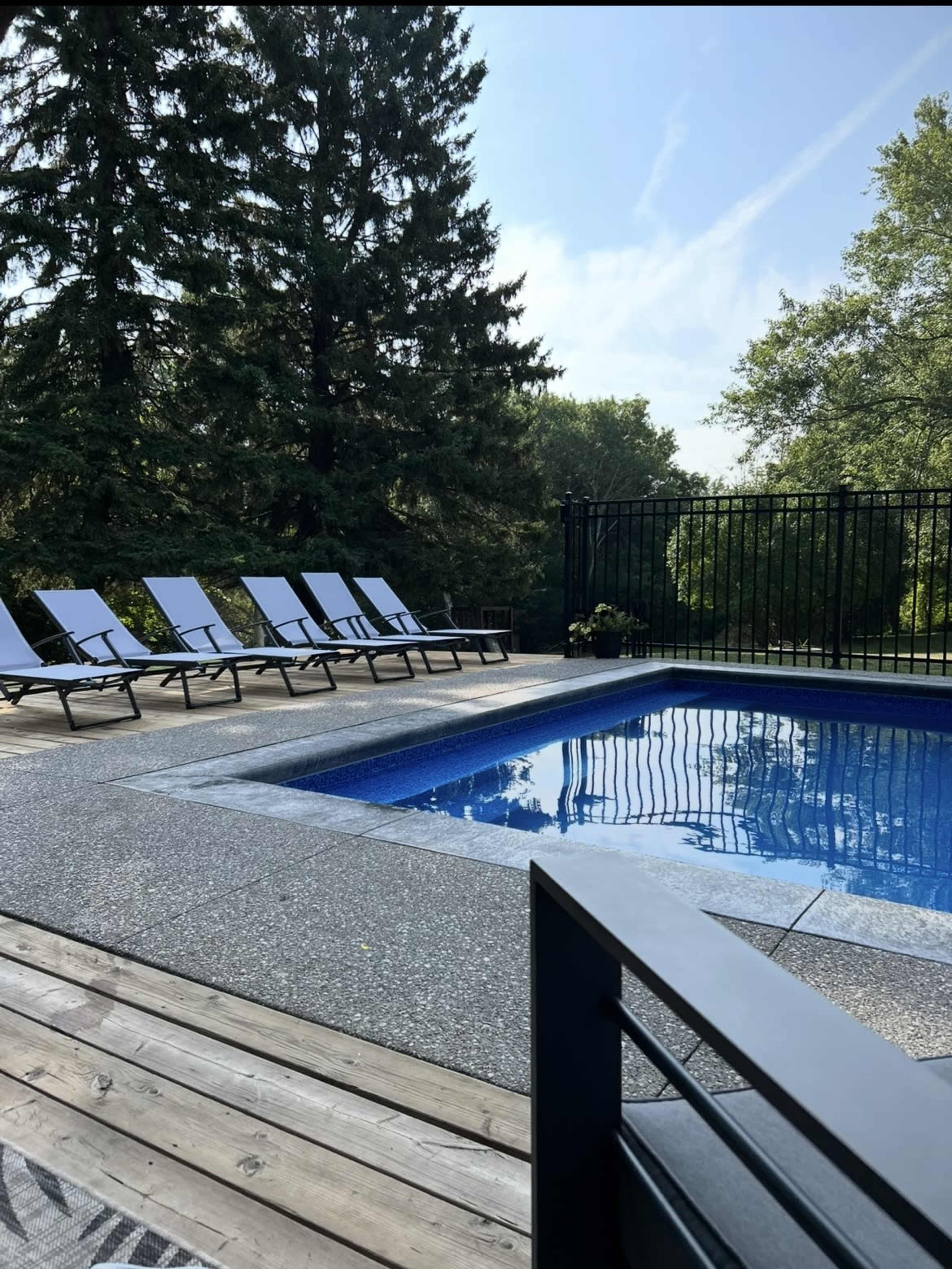 Country Luxe Image in Flamborough, Waterdown, ON