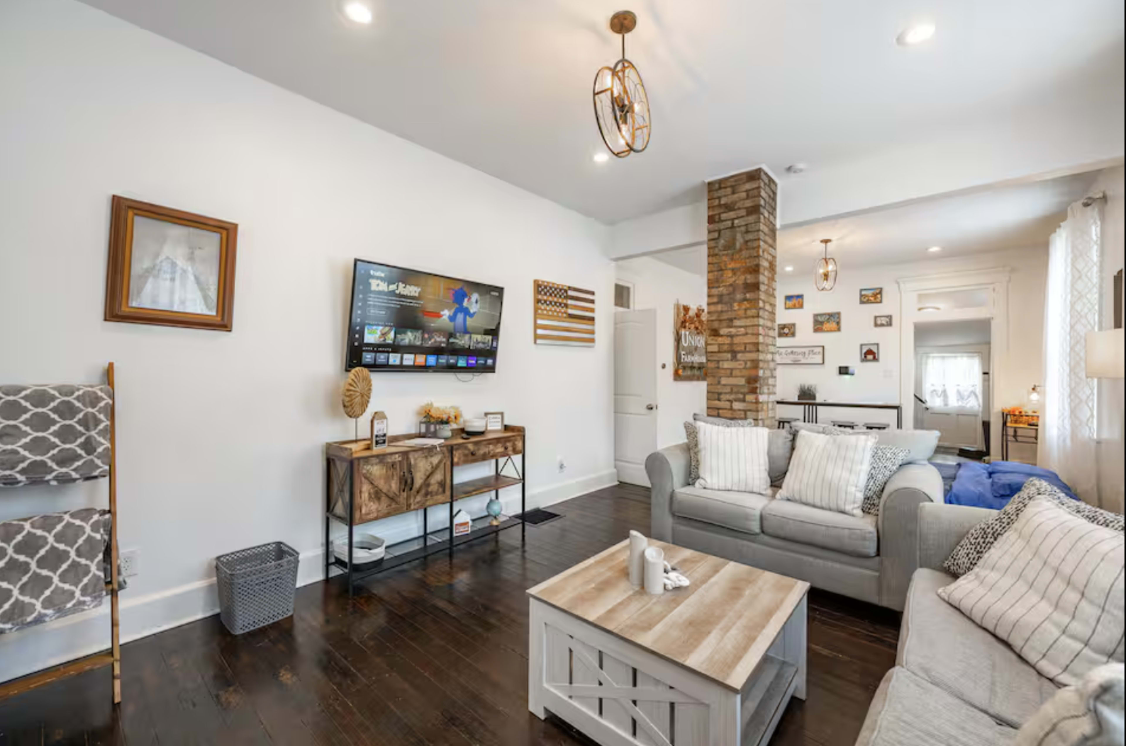 Downtown, Open space Farmhouse Image in Old Southside, Indianapolis, IN