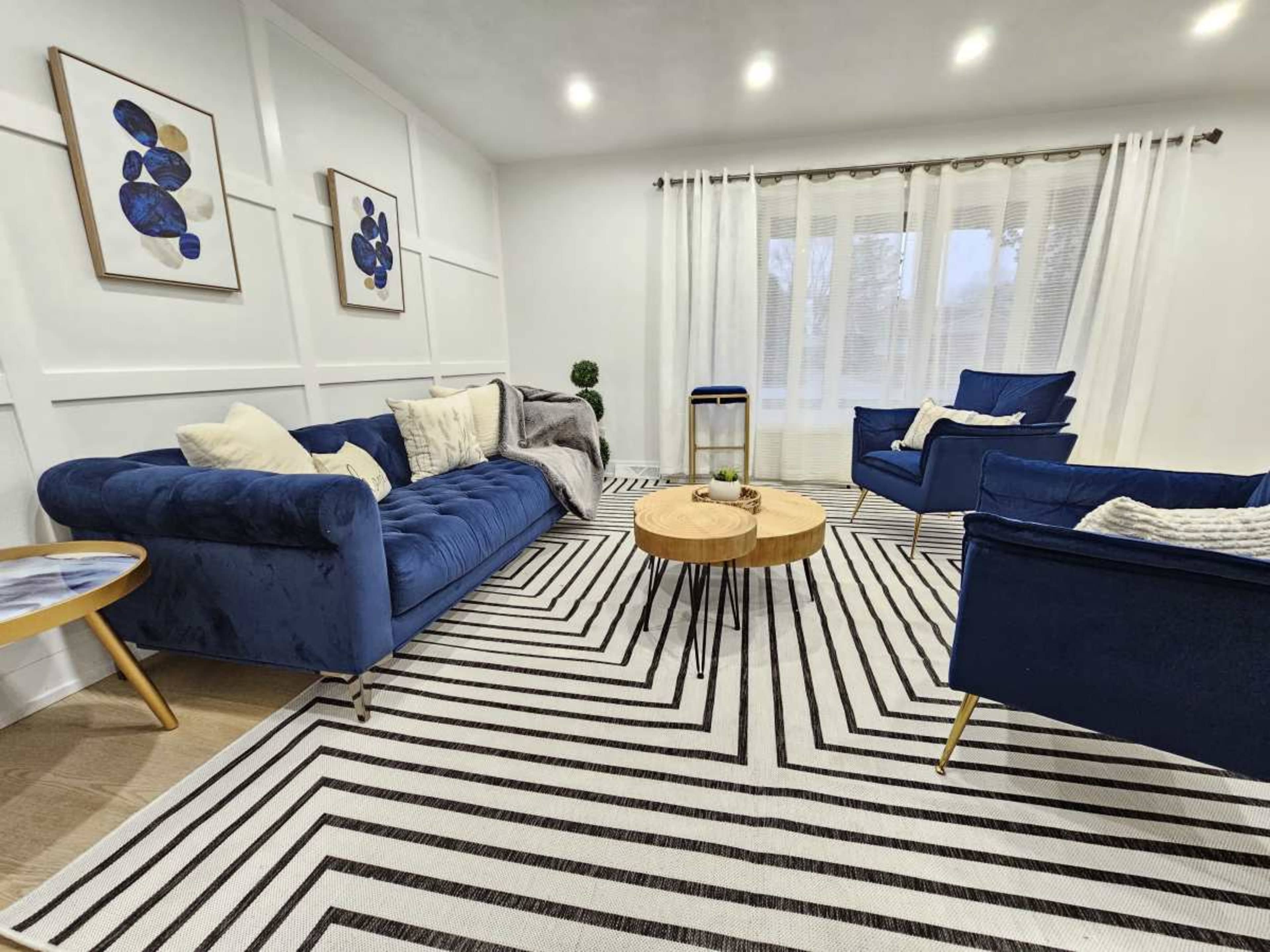 Beautiful House for Unique Hosting Image in Waukegan Township, Waukegan, IL