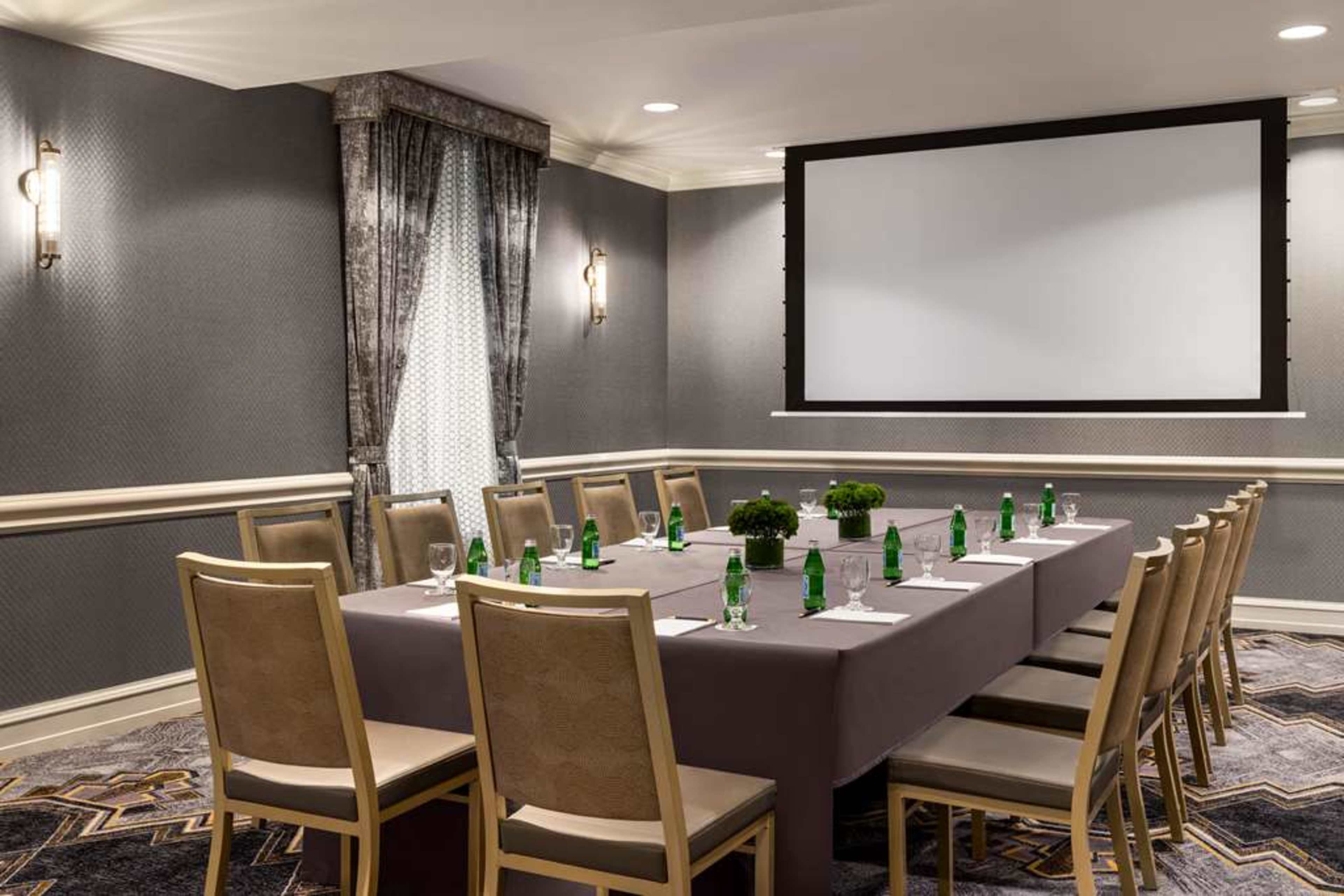 Cozy Conference Room with Natural Light Image in Midtown Manhattan, New York, NY
