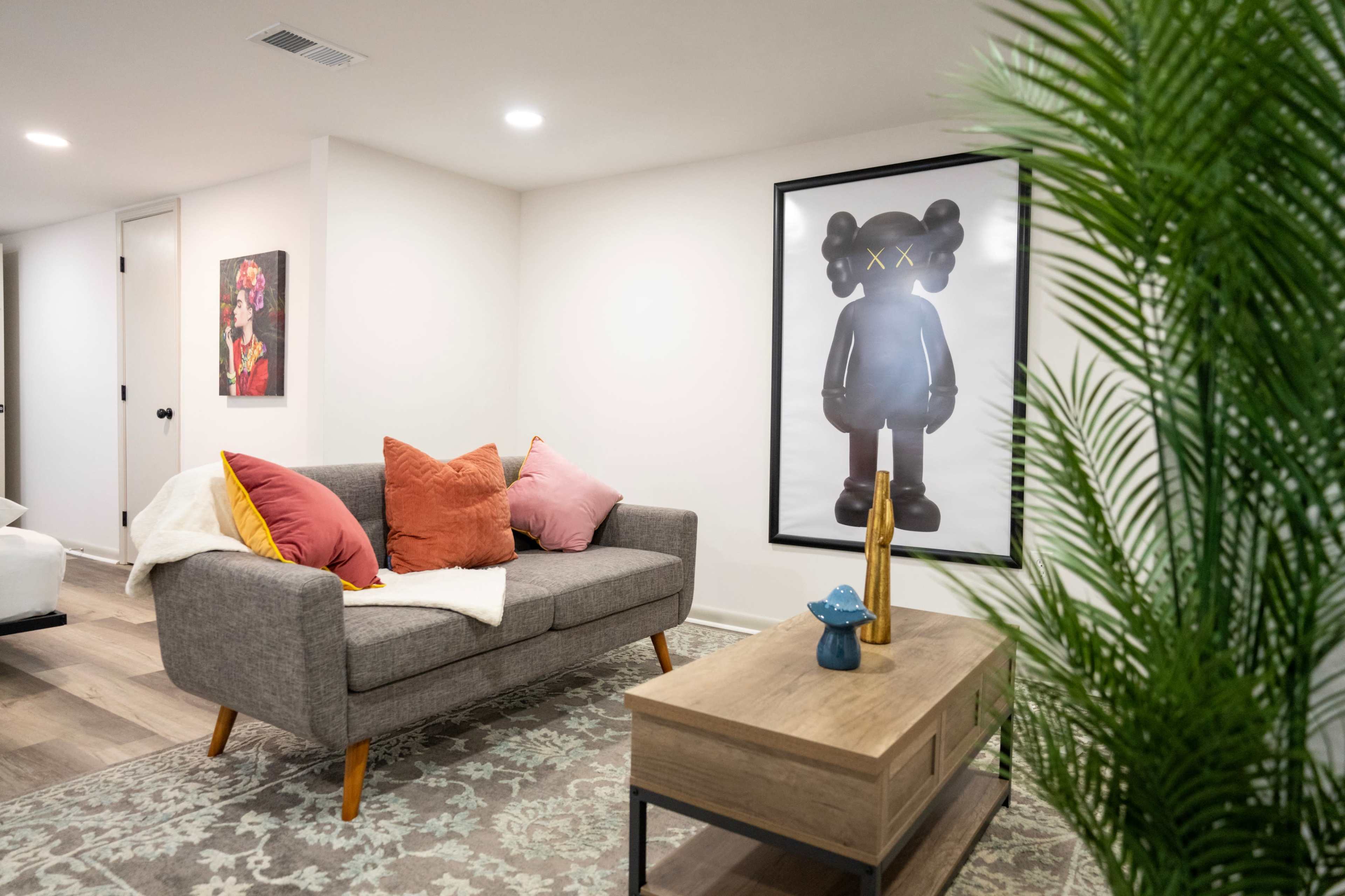 Urban Apartment with Basement Industrial Design Image in Florida Heights, Atlanta, GA