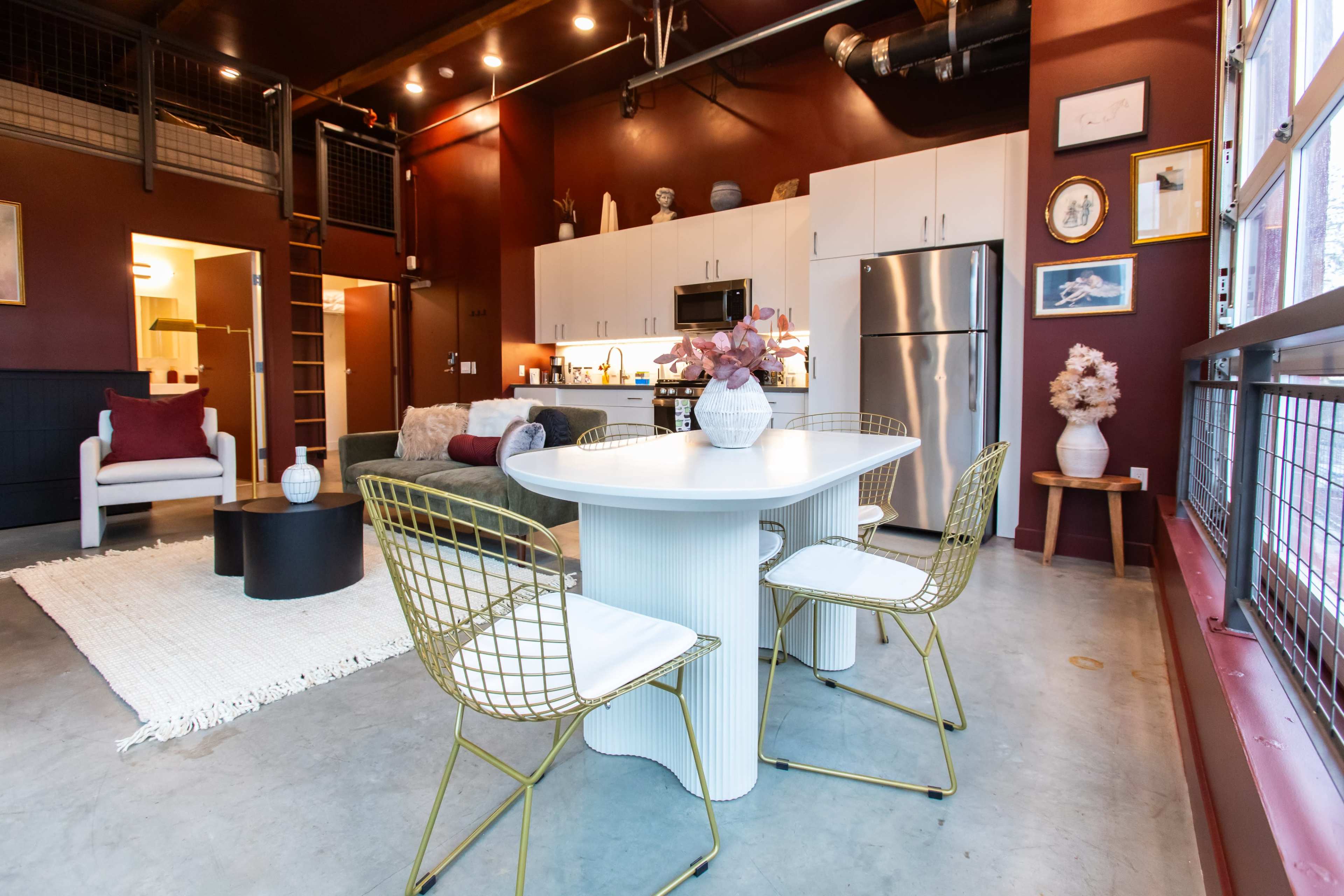 Studio Loft | Garage Door | Murphy Bed | DTSA | AC Image in Lacy, Santa Ana, CA