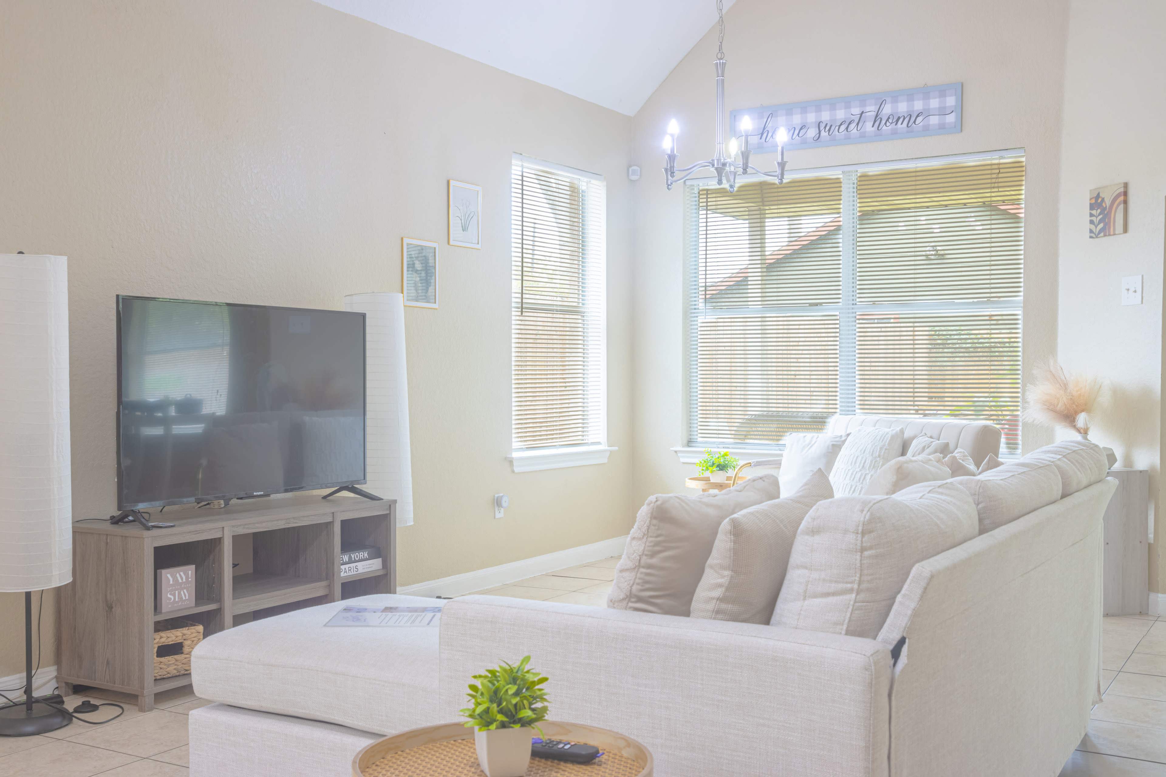 Boho Dreamhaus Near Airport – A Serene, Light-Filled Creative Space Image in Greenbriar Colony, Houston, TX