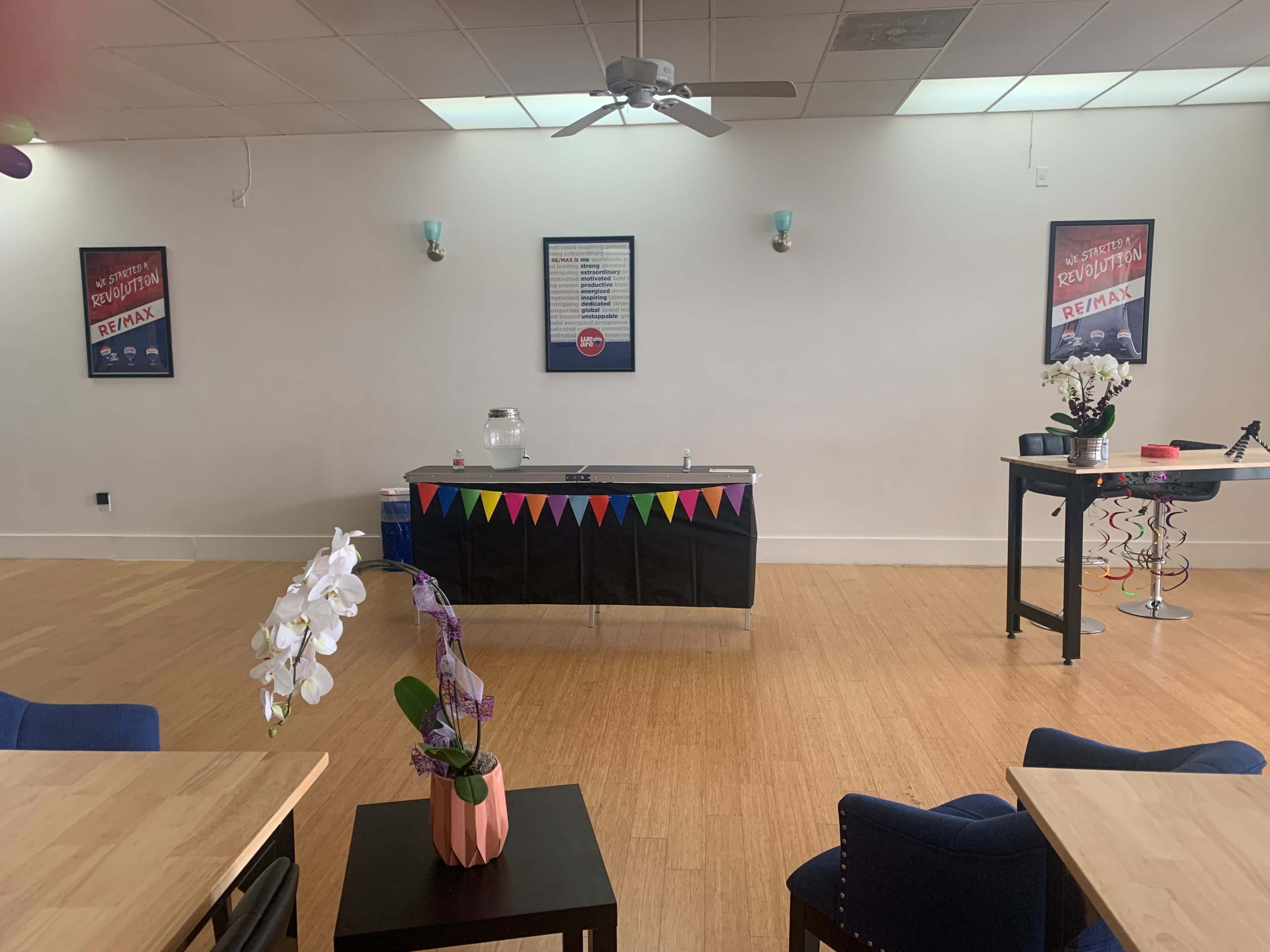 Light-Filled Space for Yoga, Movement, Pilates Classes Image in Redwood Heights, Oakland, CA