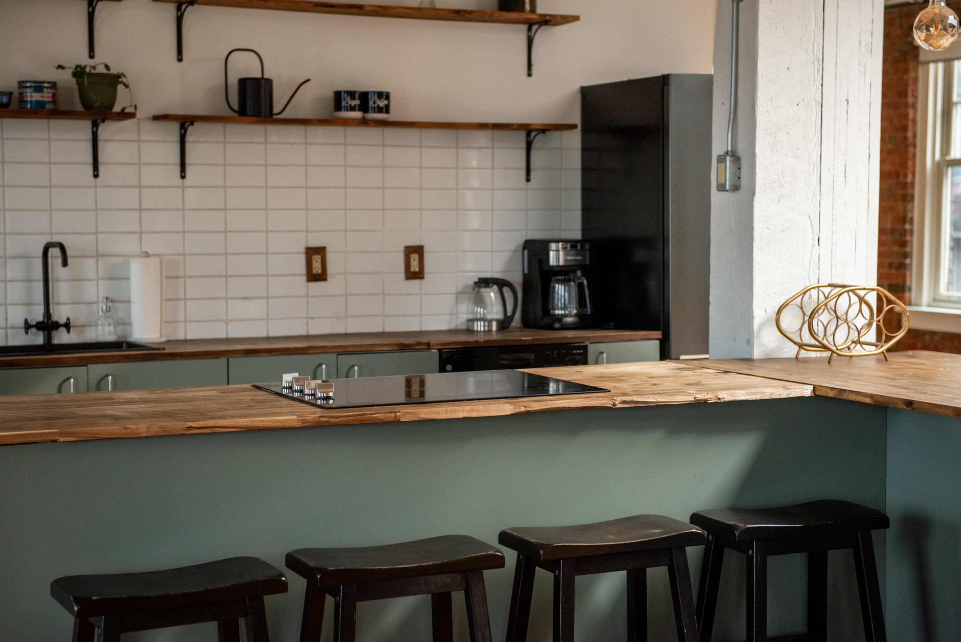 Bright, Inviting and Inspiring Gastown Heritage Loft Meeting Space Image in Downtown Eastside, Vancouver, BC