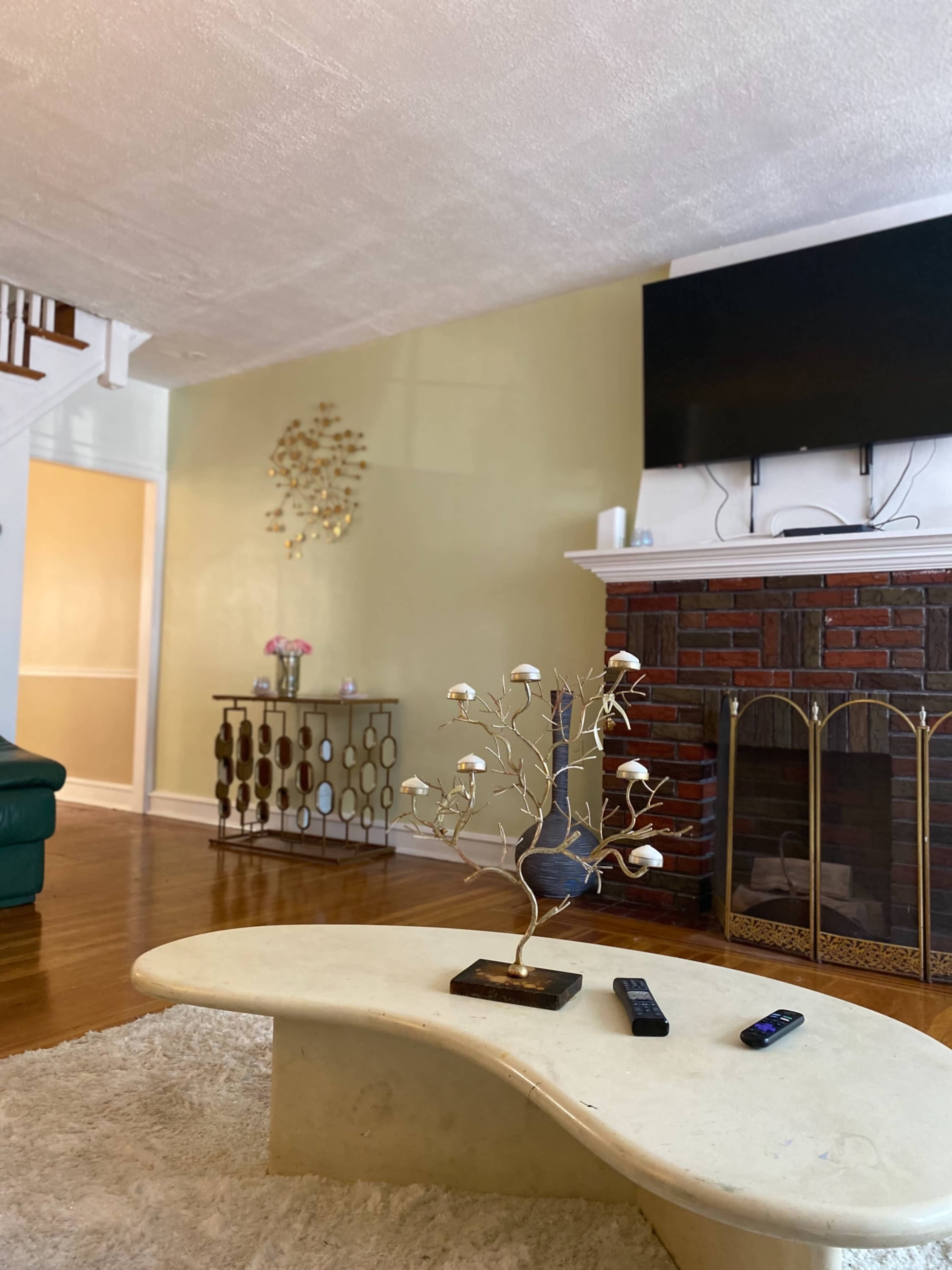 Easy breezy comfortable Image in West Oak Lane, Philadelphia, PA