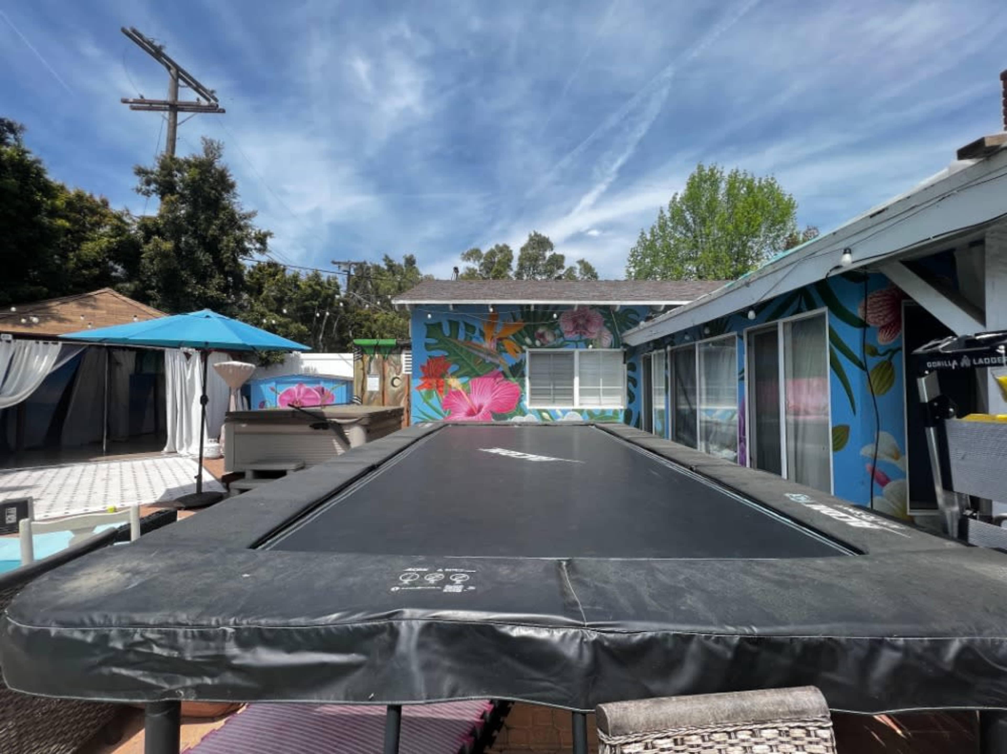 Trampoline