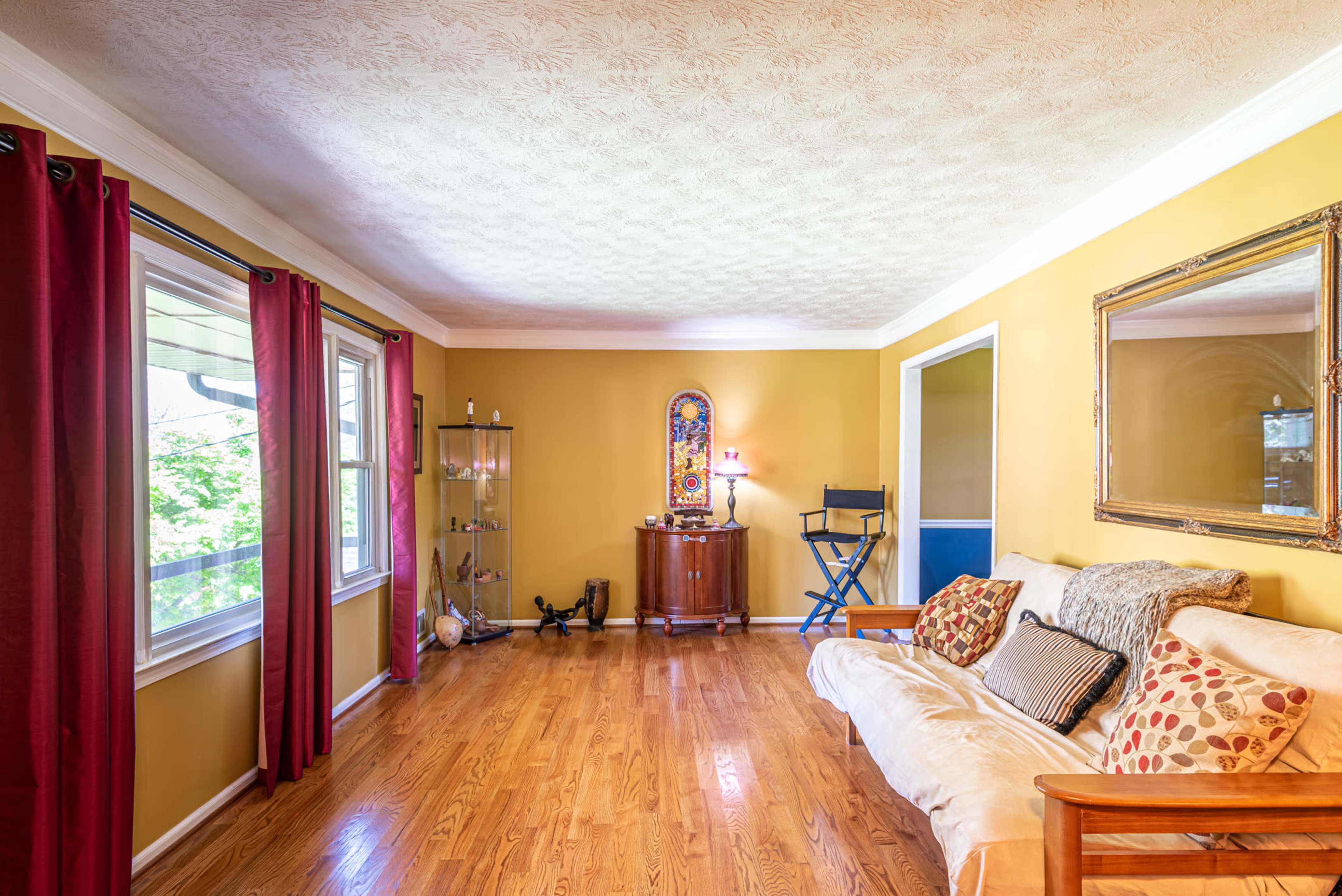 Classic Suburban Living. Lovely Split Level Family Home w/natural light, in the heart of Tucker, GA Image in Tucker, Tucker, GA