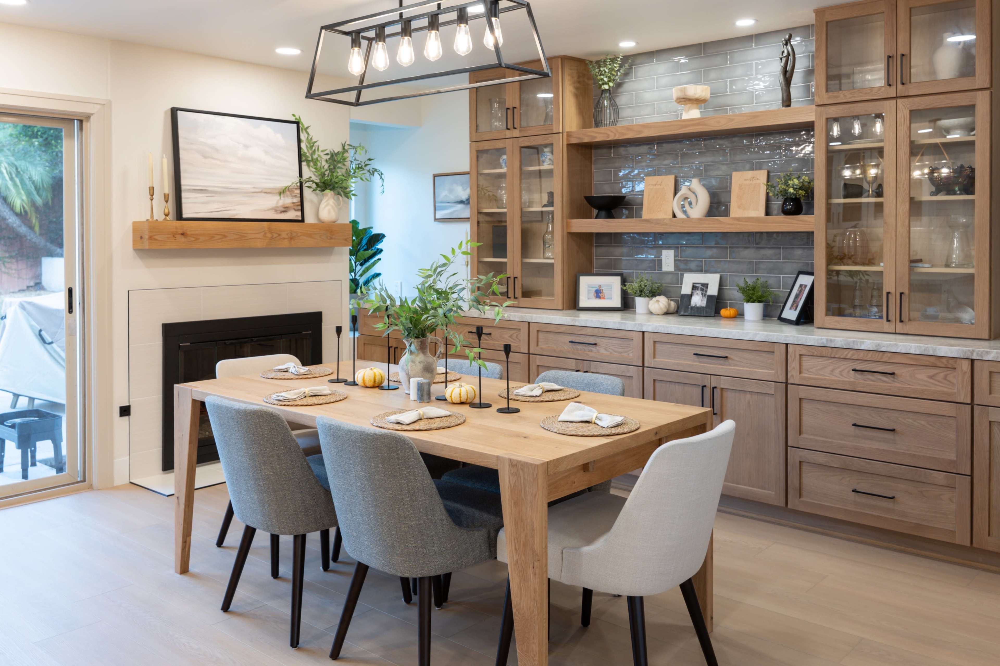 Bright, Custom Kitchen & Stylish Open-Concept Home for Content Creation ...