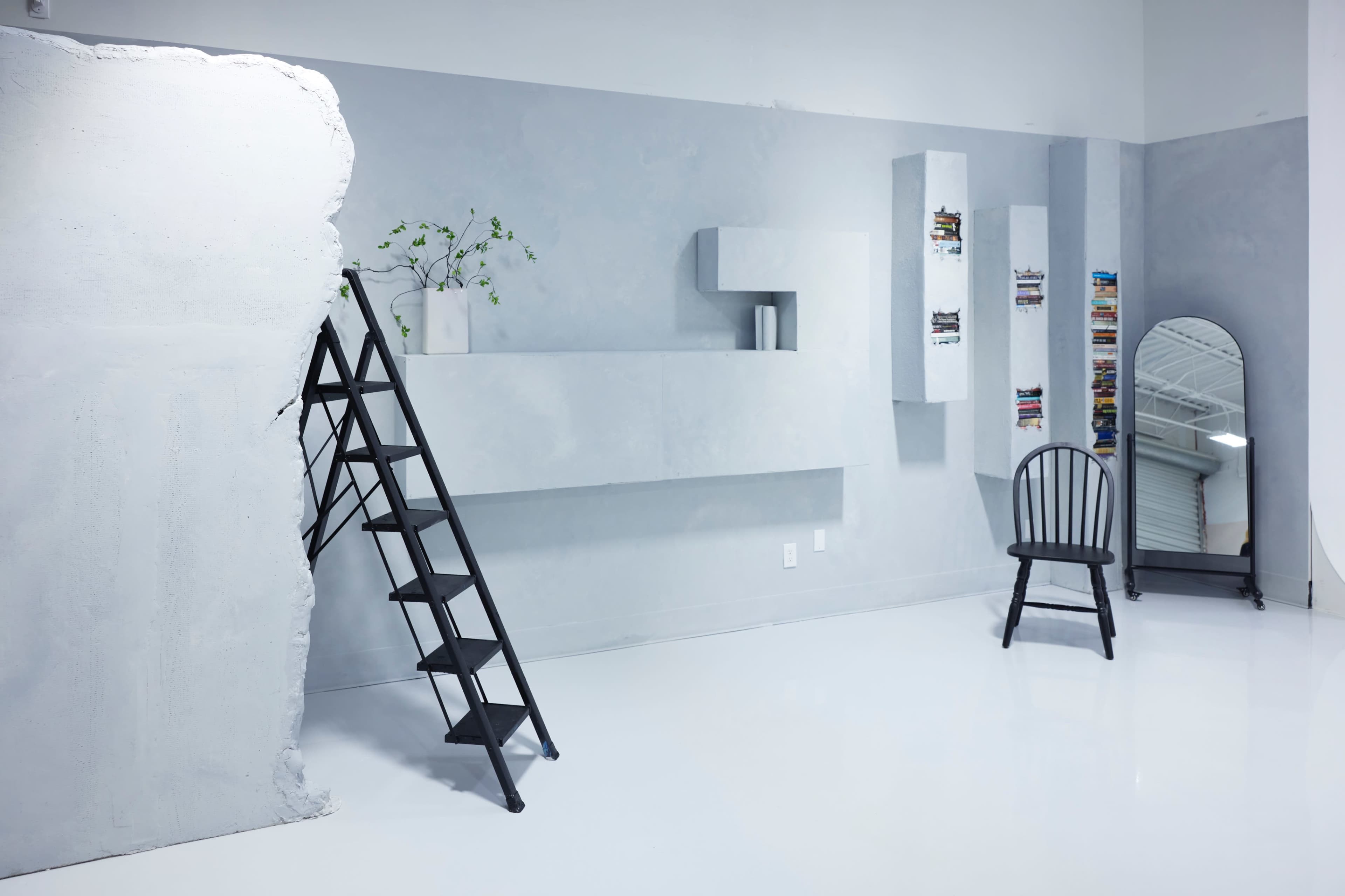 Upscale studio with Multiple Sets Image in Gwinnett Village, Norcross, GA