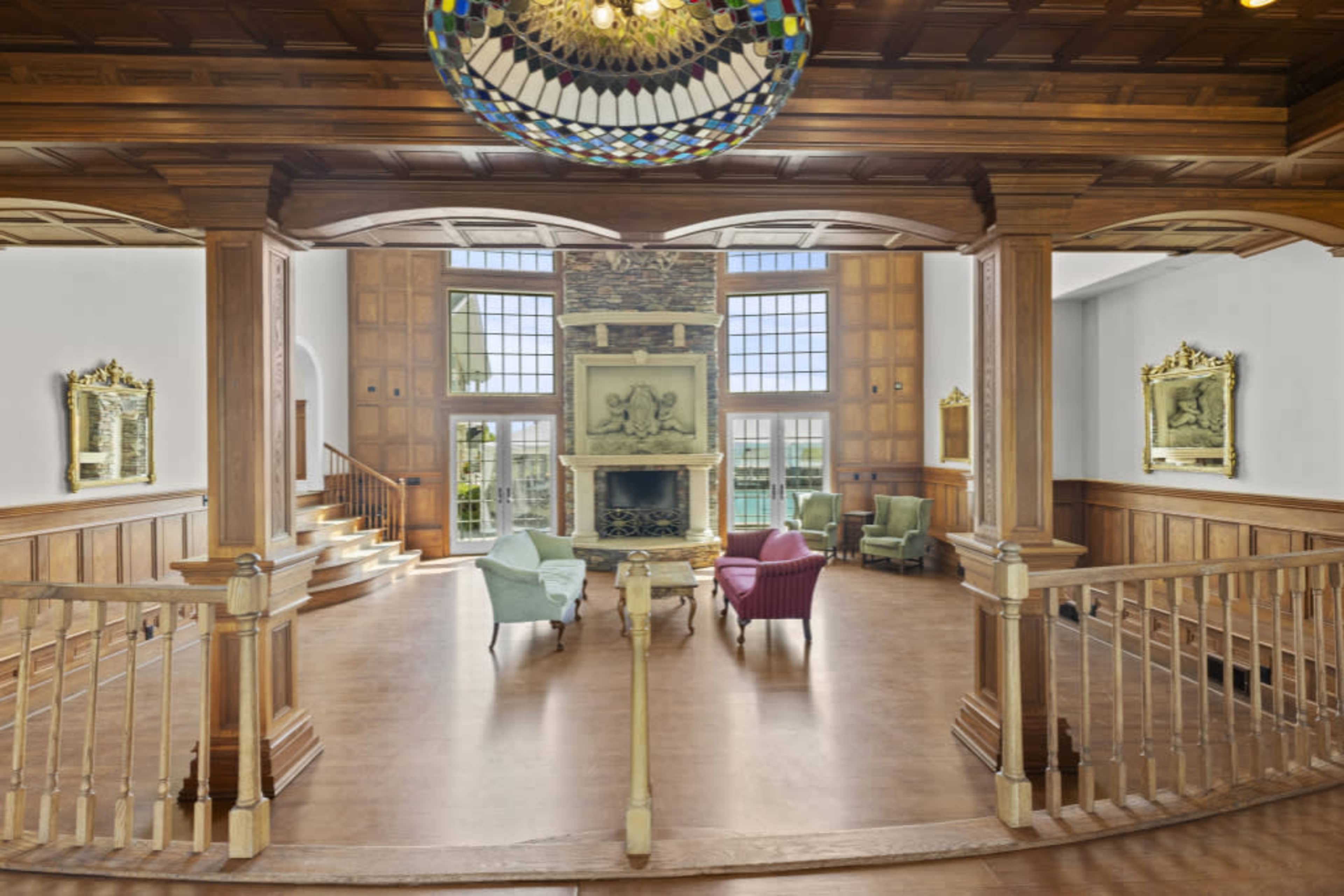 Chelsea Sun Inn - Poconos Farm Venue - Barns - Pool - Mountain - Mansion Image in Upper Mt Bethel Township, mount bethel, PA