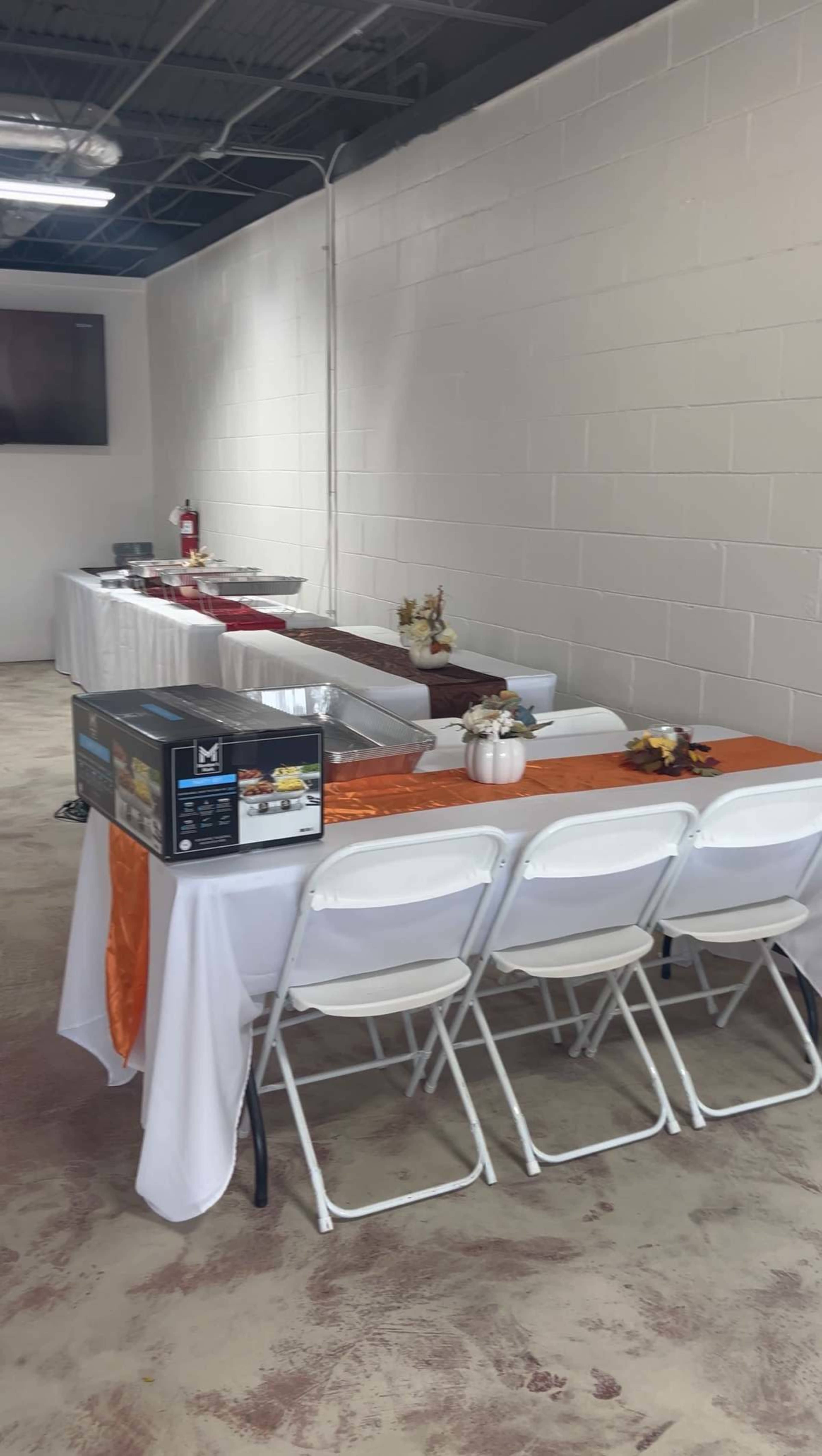 Modern West Fort Worth Wedding Venue for Micro Weddings & Intimate Events Near Stockyards and Downtown Image in River Oaks, River Oaks, TX