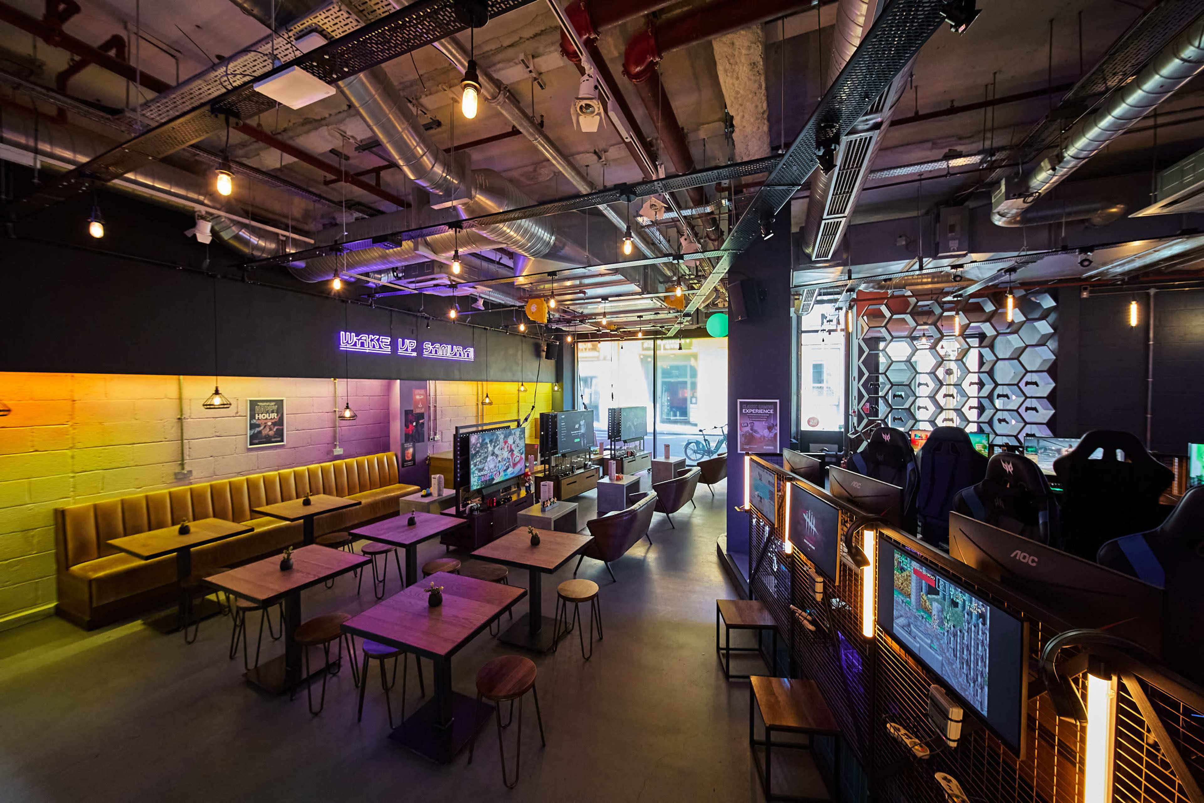 Platform Gaming Experience Image in Finsbury, London, ENG