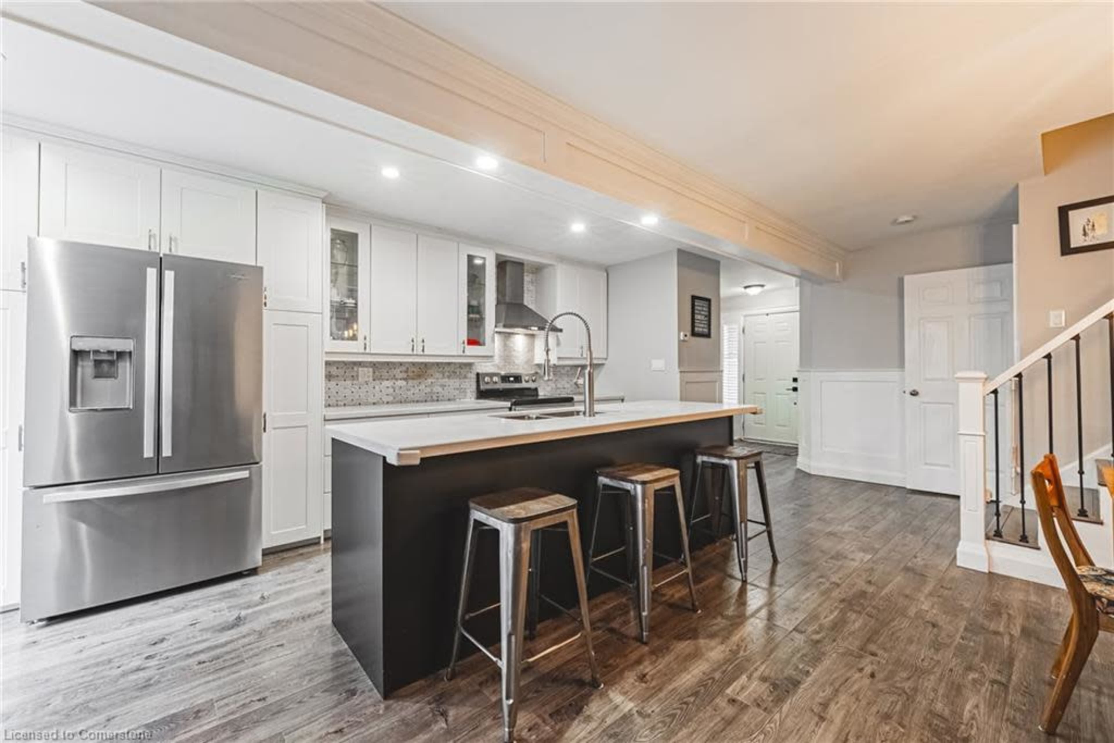 Gorgeous renovated Dundas townhome backing onto magnificent ravine/creek lot Image in Dundas, Dundas, ON