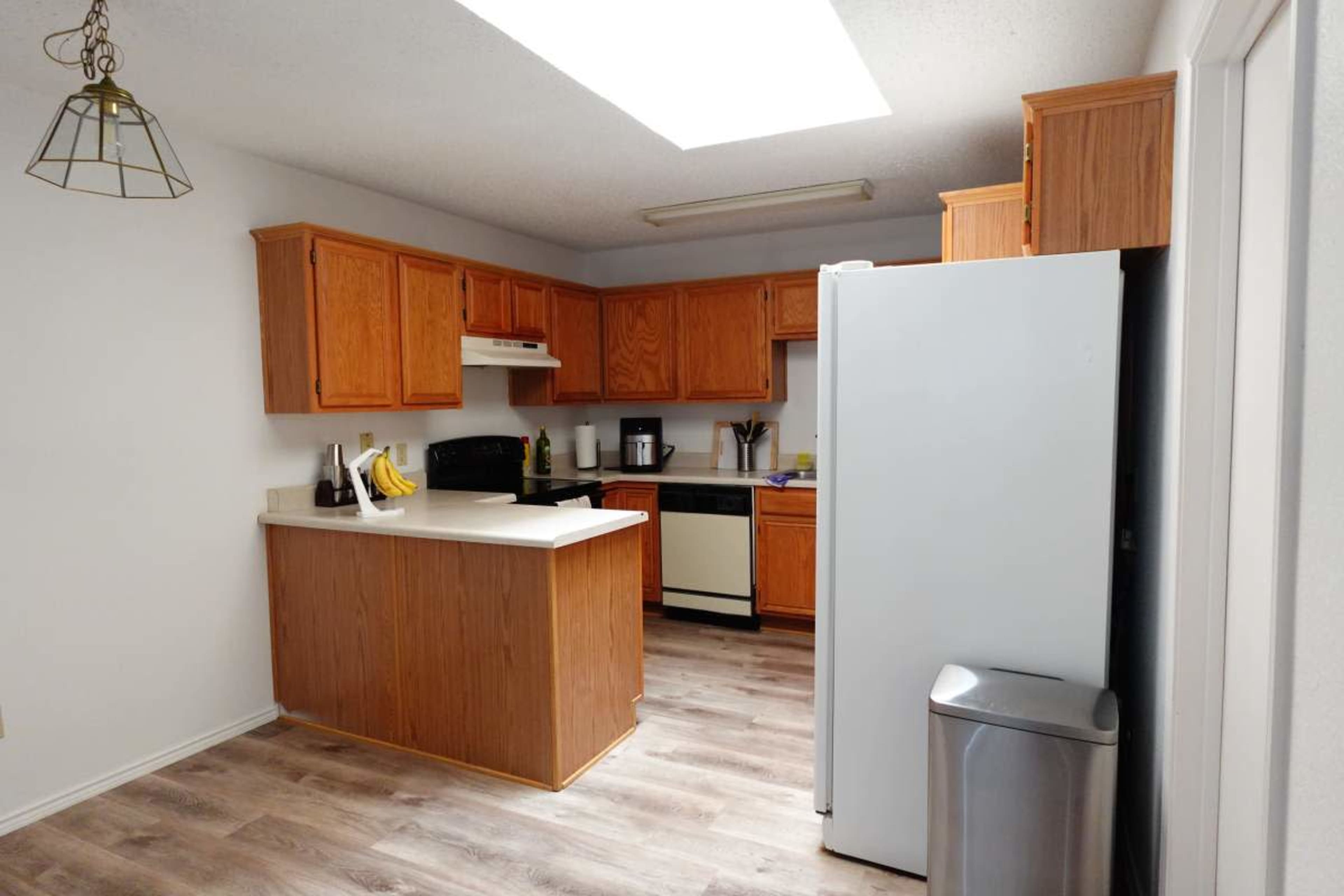 Standard house that could be used for creative purposes Image in Southeast Arlington, Arlington, TX