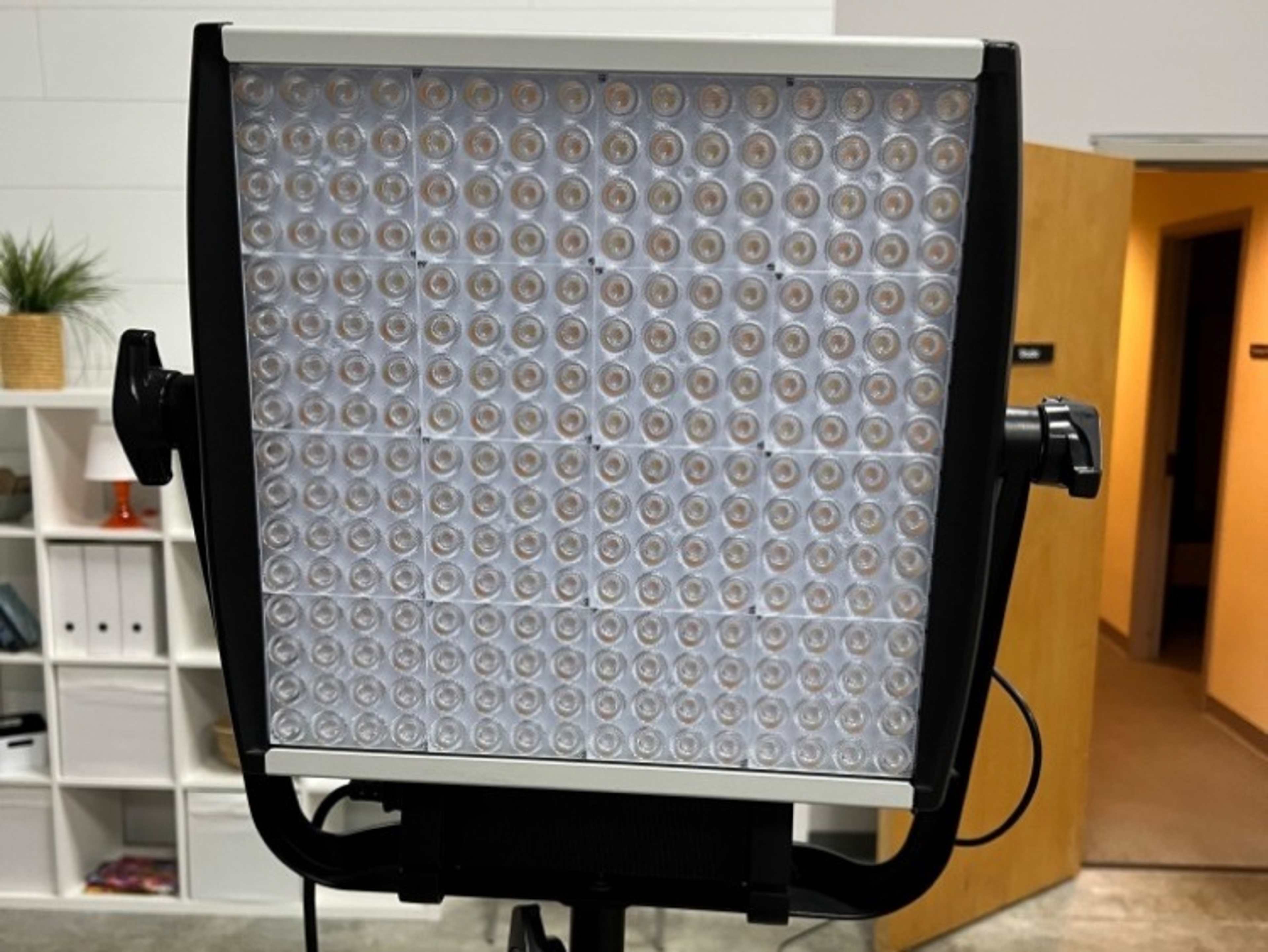 Litepanels Astra 6x