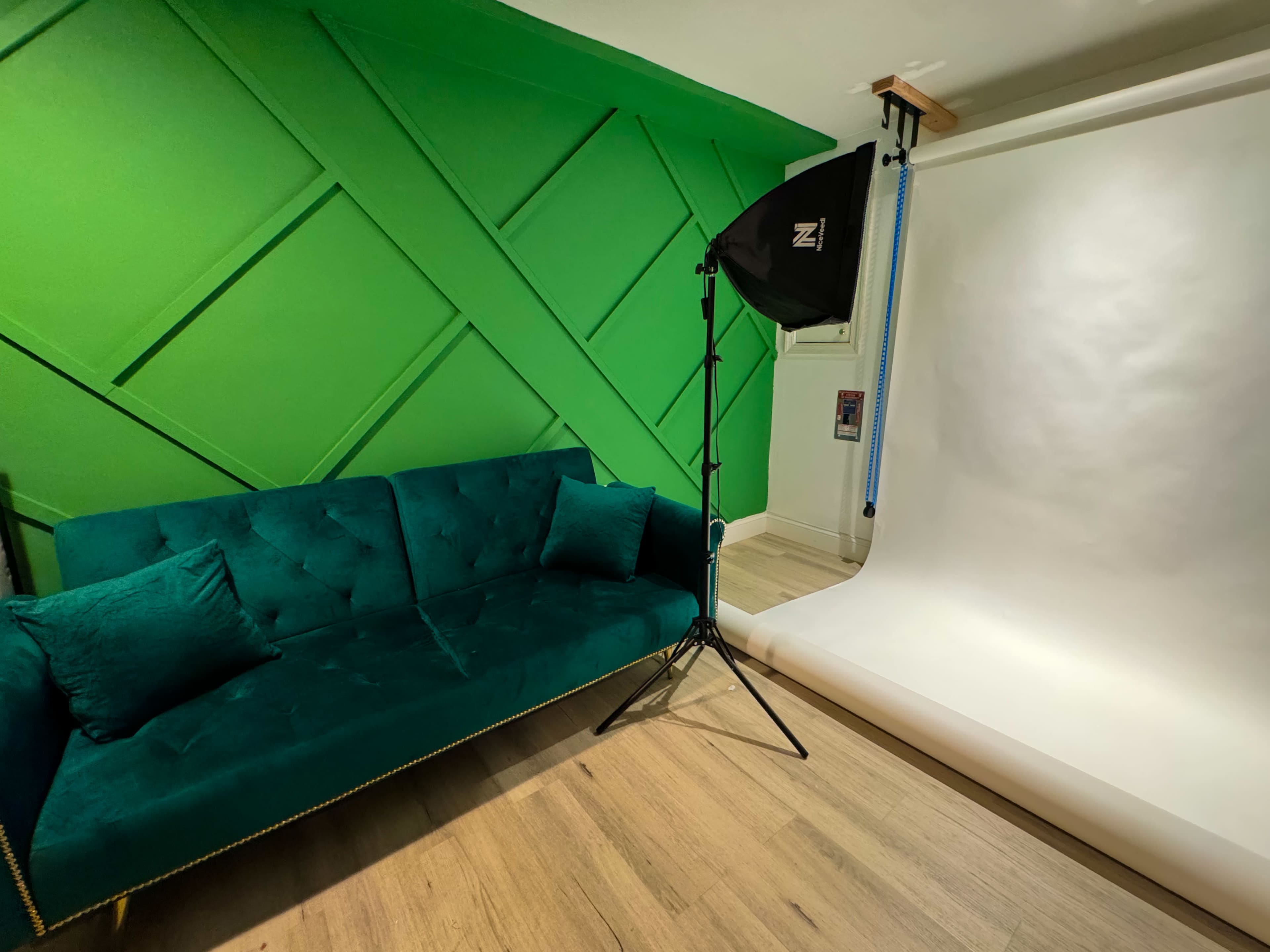 Airy Suburban Basement Studio – Spacious Photography Space with Natural & Professional Lighting Image in Hillcrest Heights, Temple Hills, MD