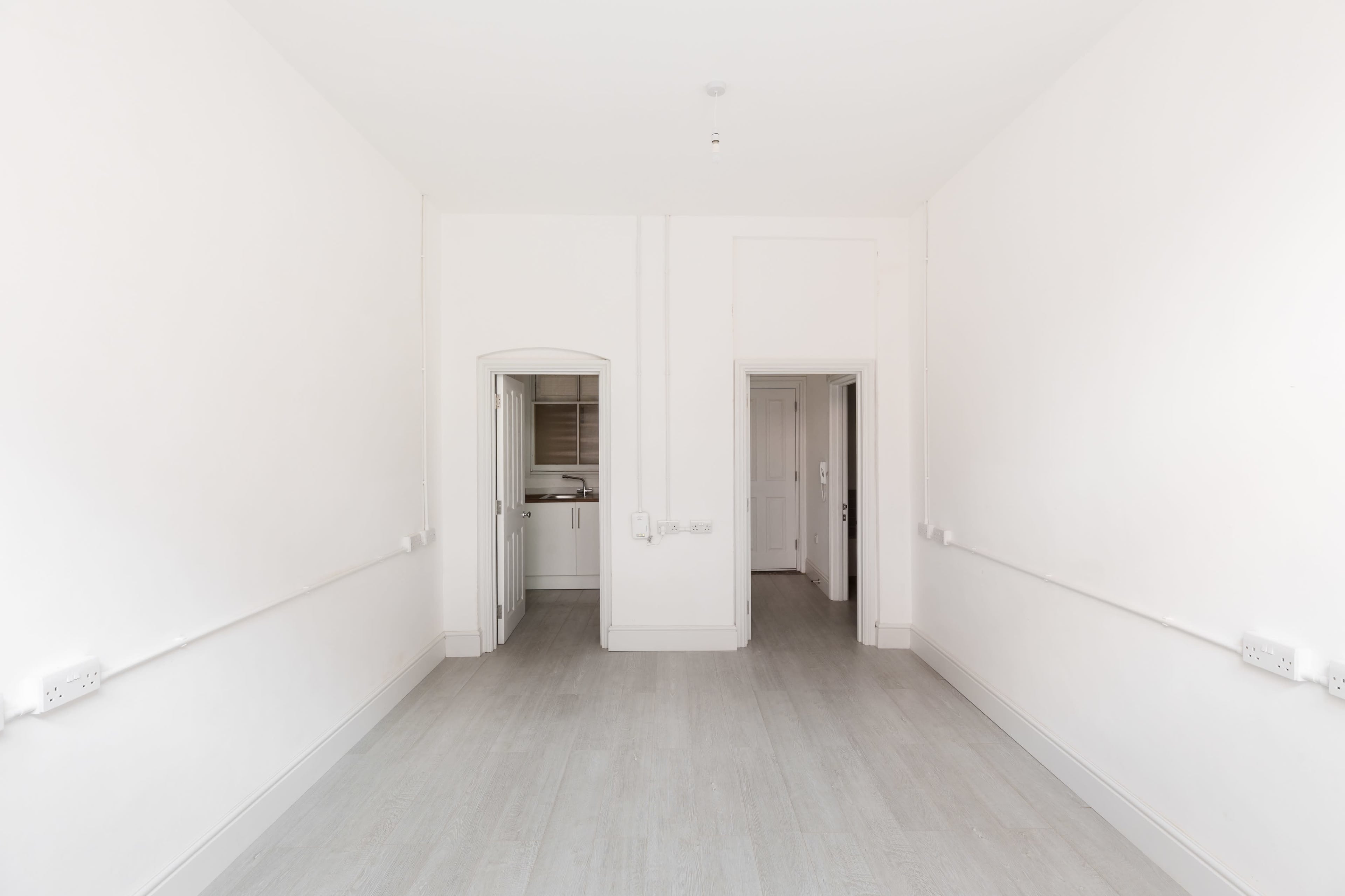 JQ street-facing retail space in former jeweller building converted into hotel Image in Jewellery Quarter, Birmingham, ENG