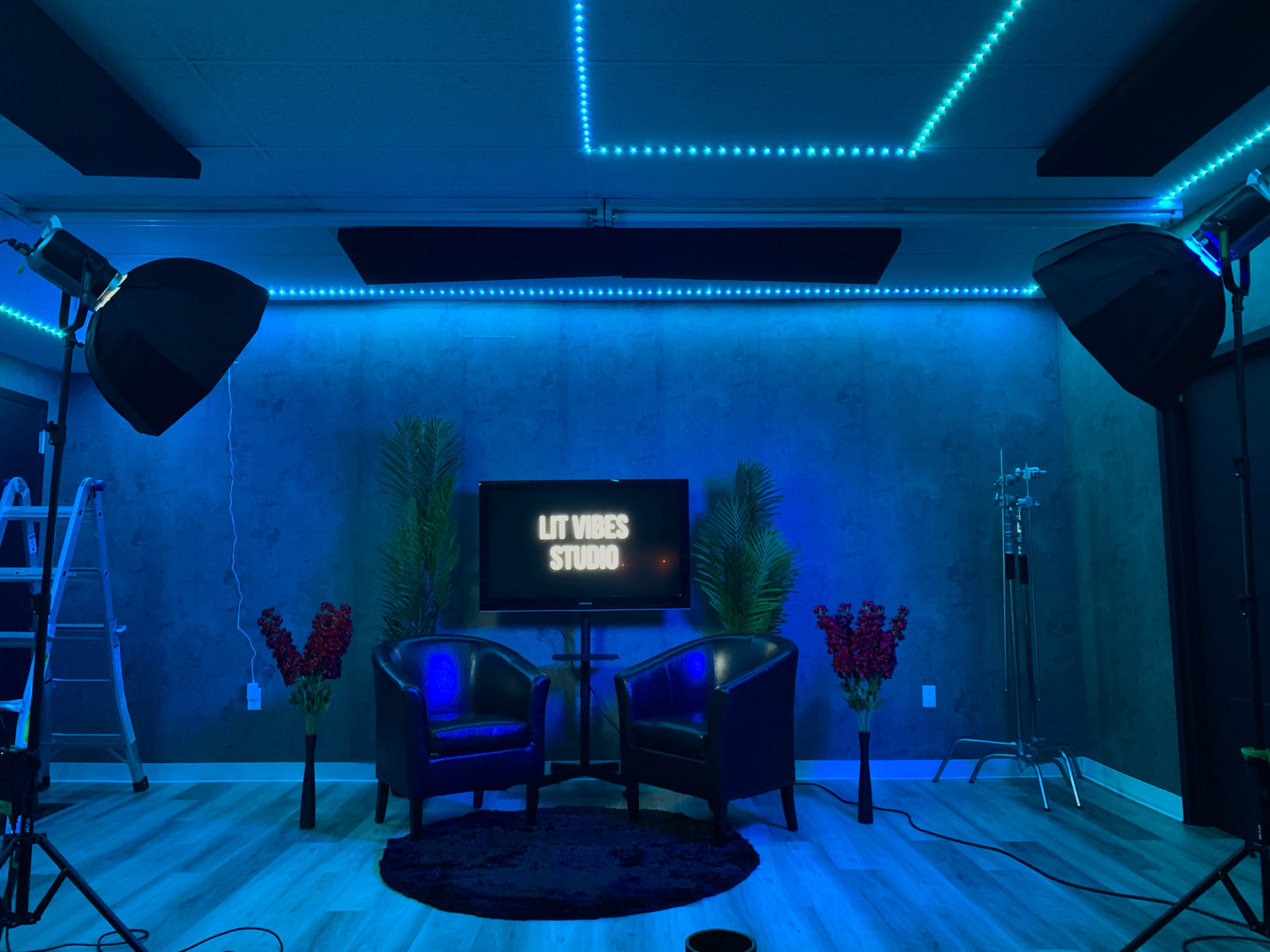 Highly Secure, Private, 4K Podcast Studio- Production Included! Image in Greater Upper Marlboro, Upper Marlboro, MD