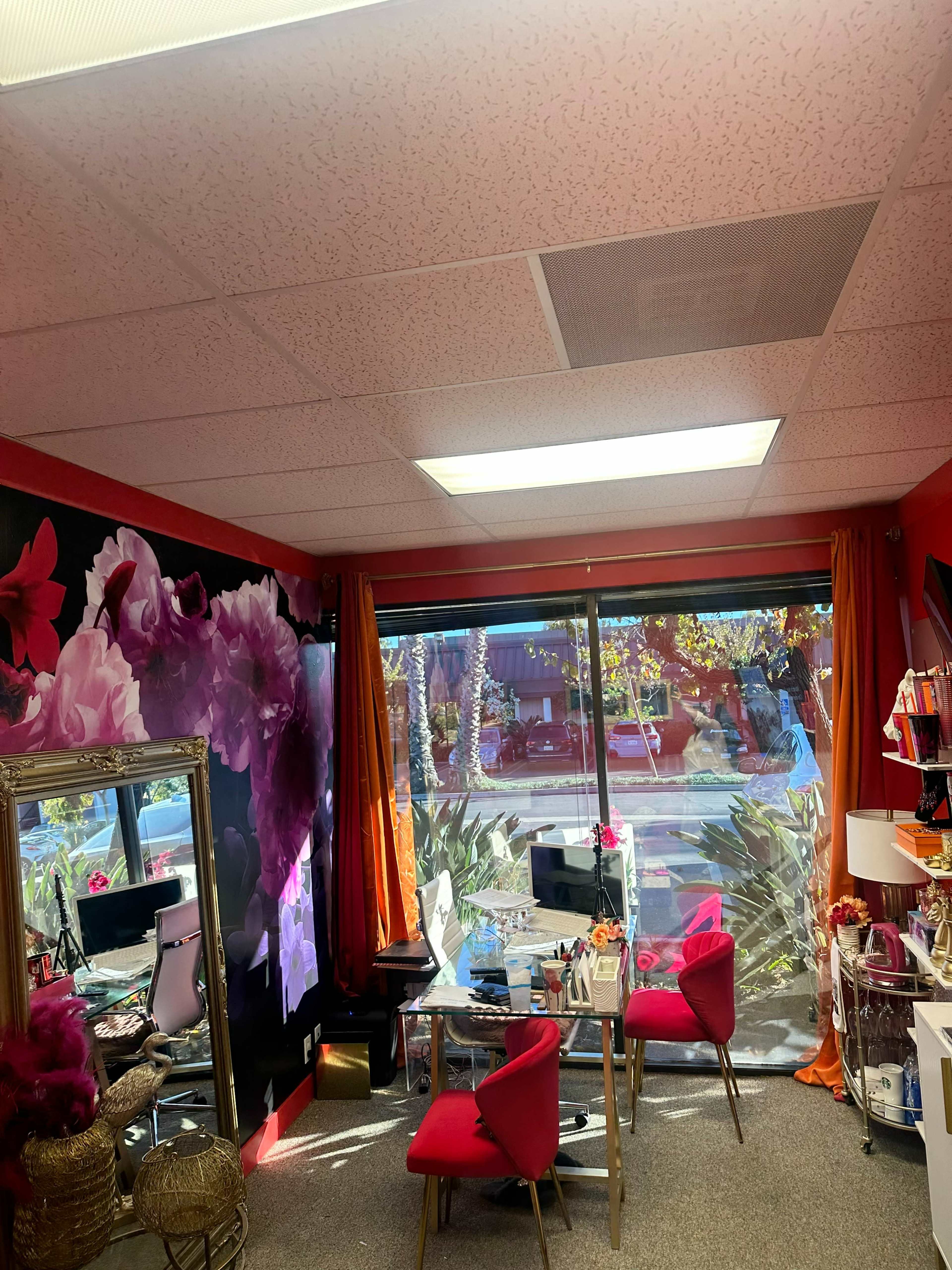 Luxurious urban furnished space Image in Torrance, Torrance, CA