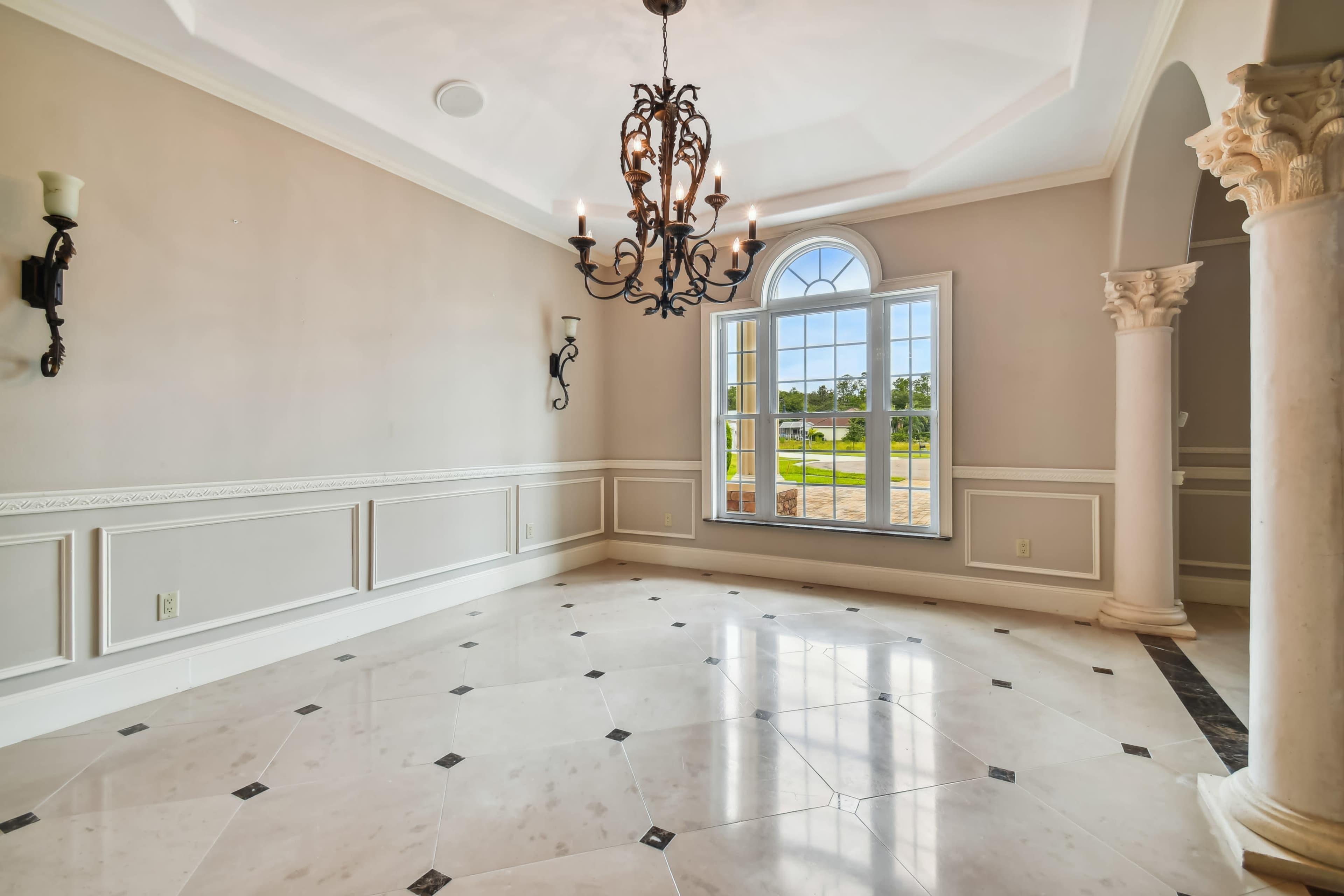 Scenic 8-Acre Luxury Estate with Indoor Theater, Outdoor Spa & Event-Ready Lawn Image in Williamsburg Estates, New Port Richey, FL