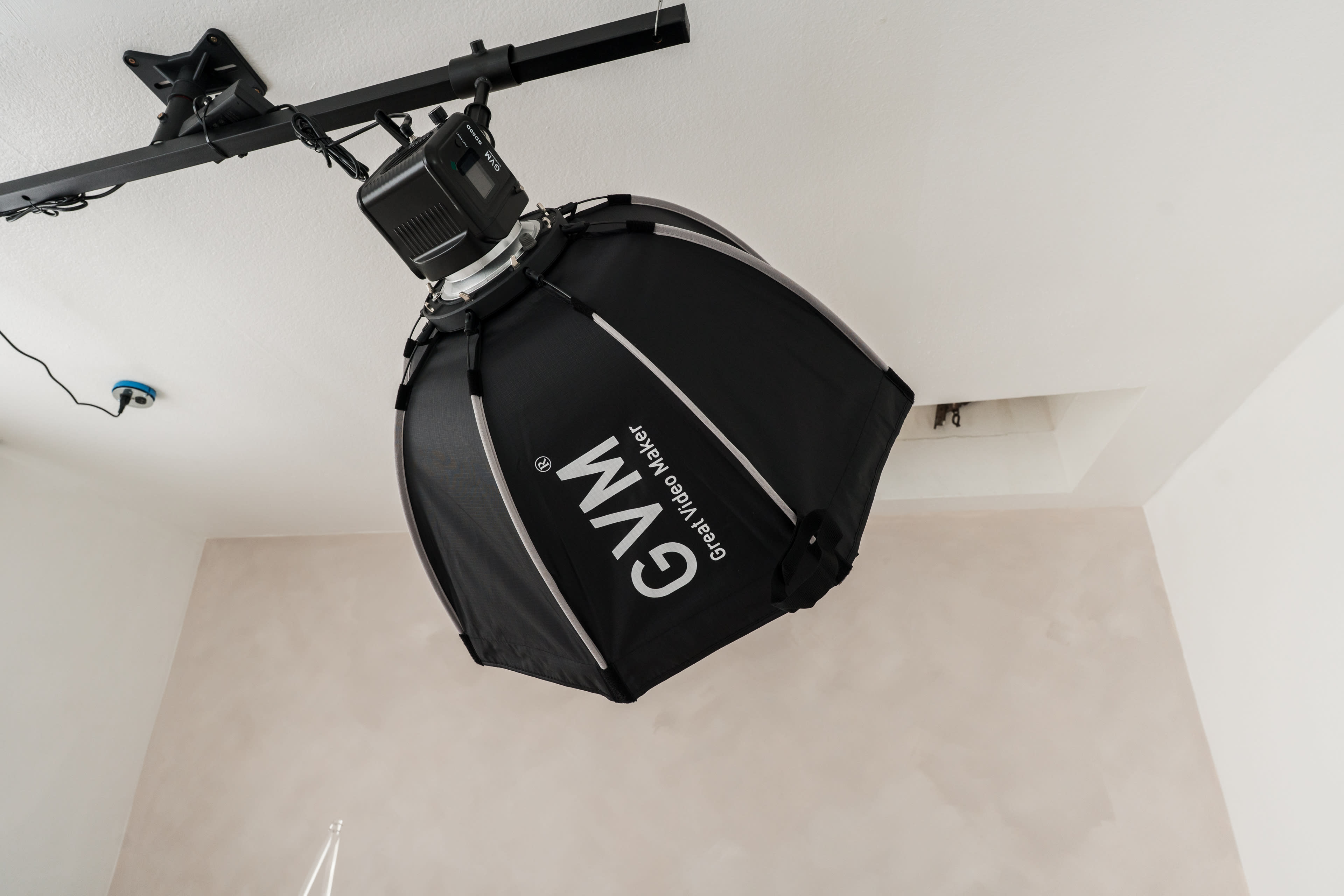 Natural Light Content Studio in Downtown Santa Ana with Pro Lighting + Designer Decor Image in Lacy, Santa Ana, CA