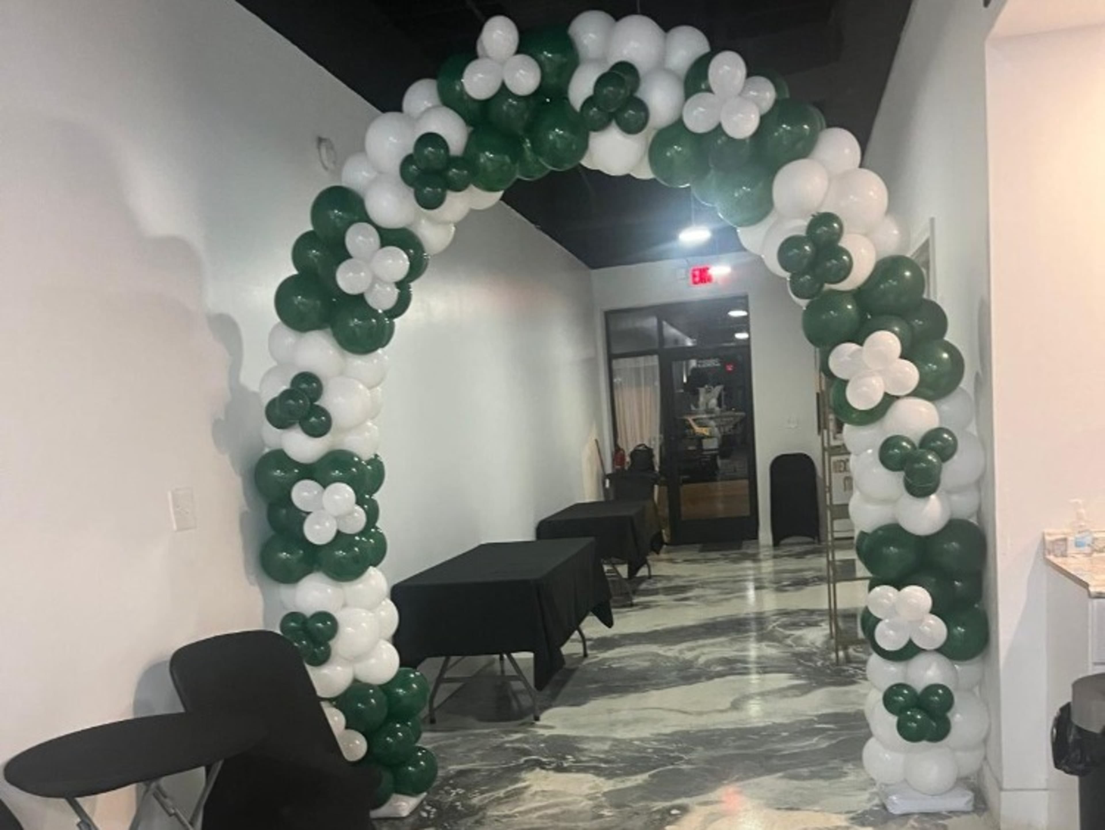 7 ft Circle Arch (Balloon Decor)