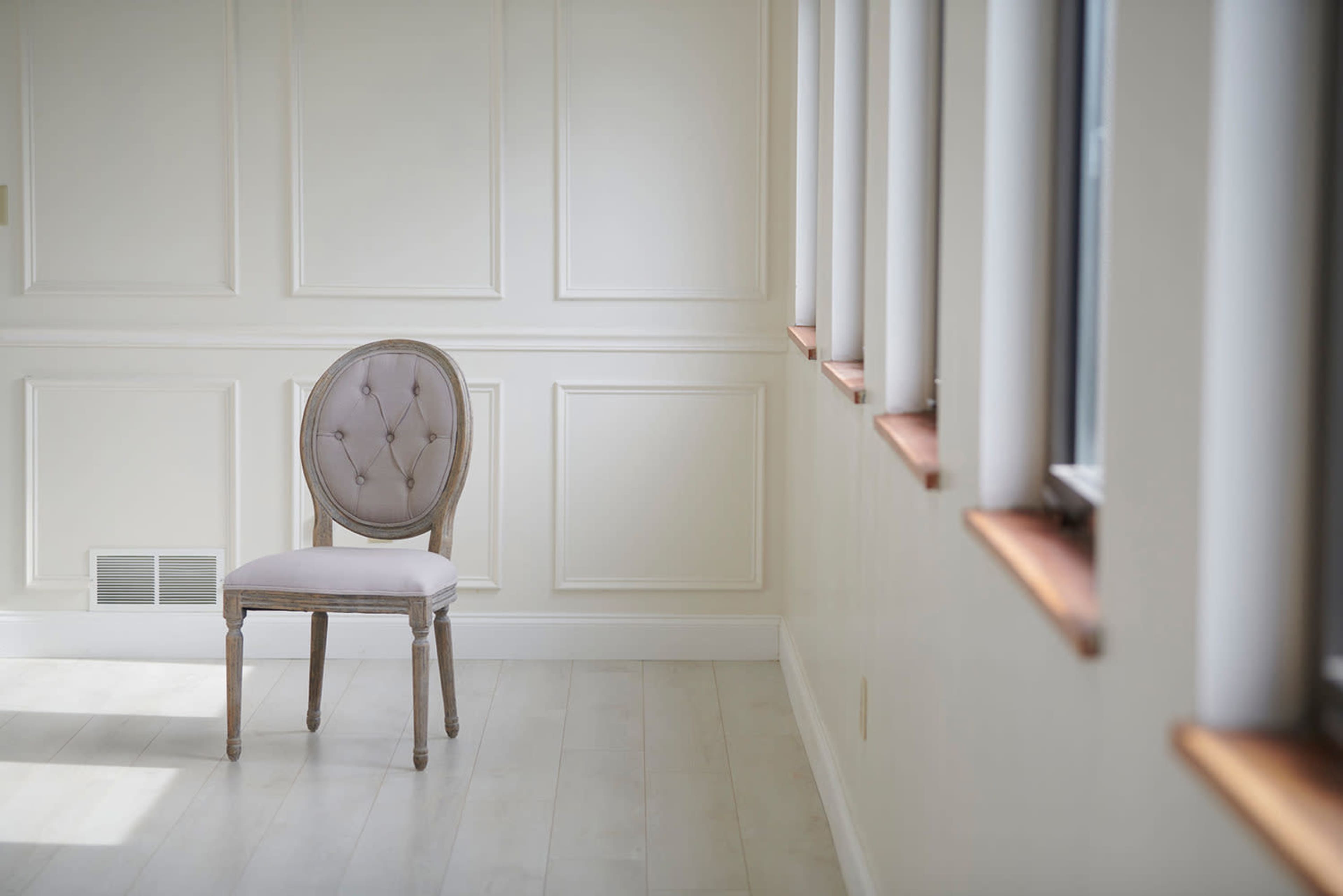 Cranberry Photo Studio with Natural Light and Blackout Blinds Image in Cranberry Township, Cranberry Township, PA