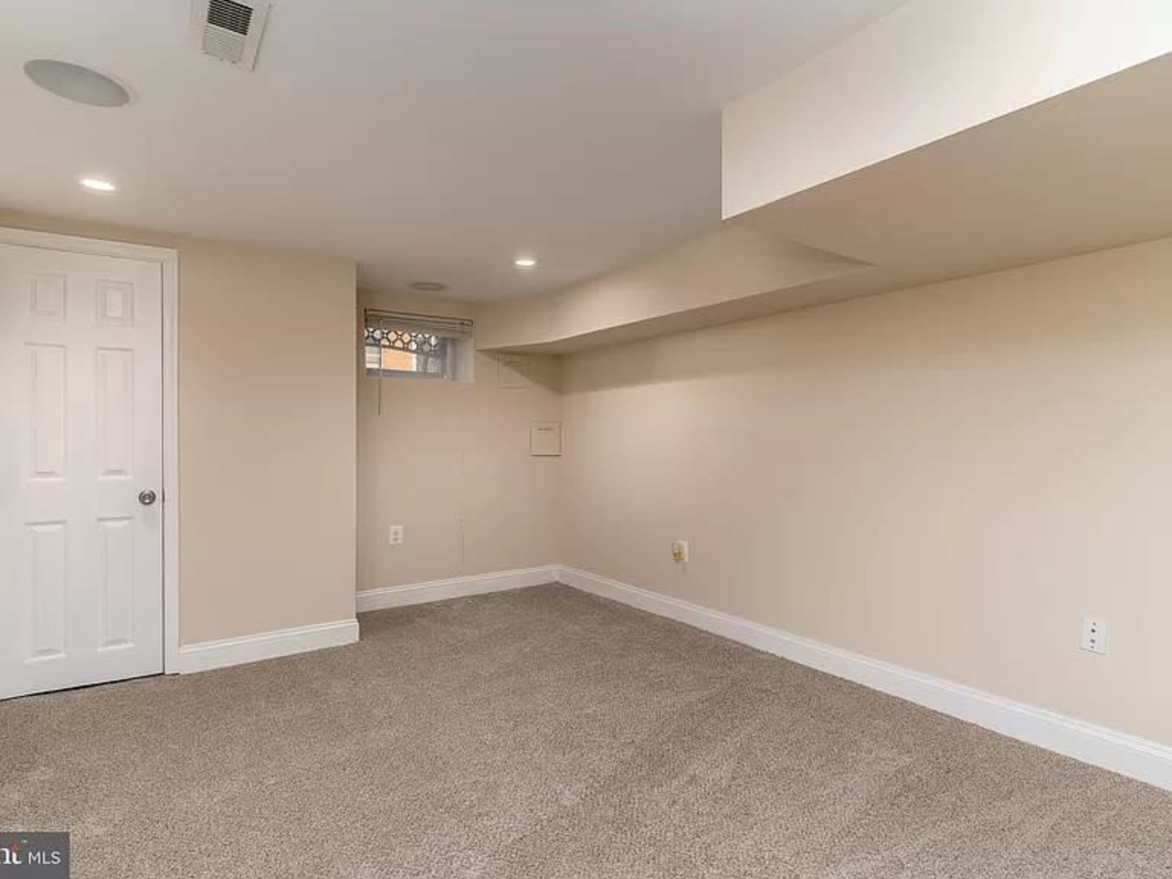 Beautiful City Living Image in Greektown, Baltimore, MD