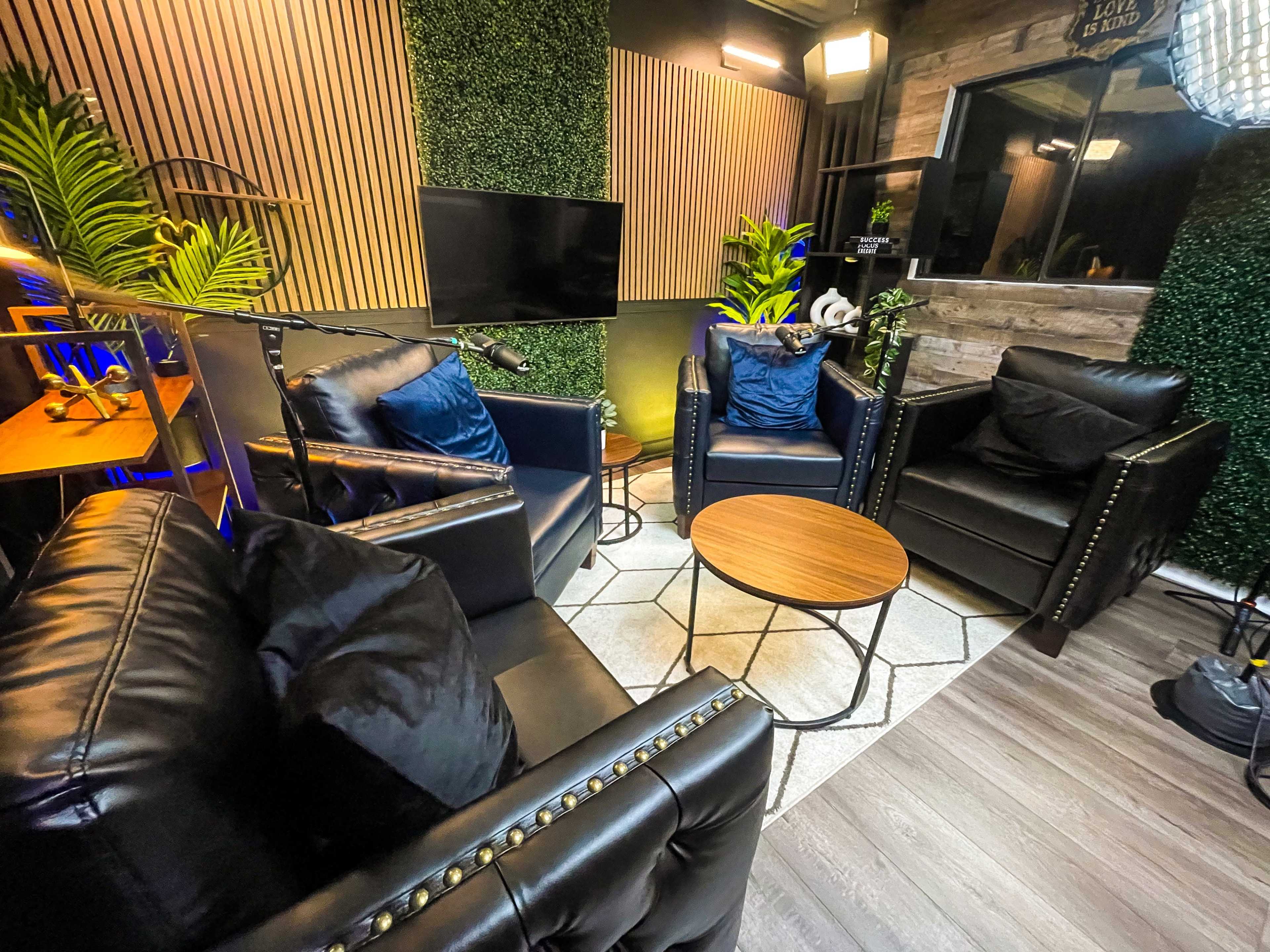 Podcast Studio/ Content Creator Space Image in Tarzana, Tarzana, CA