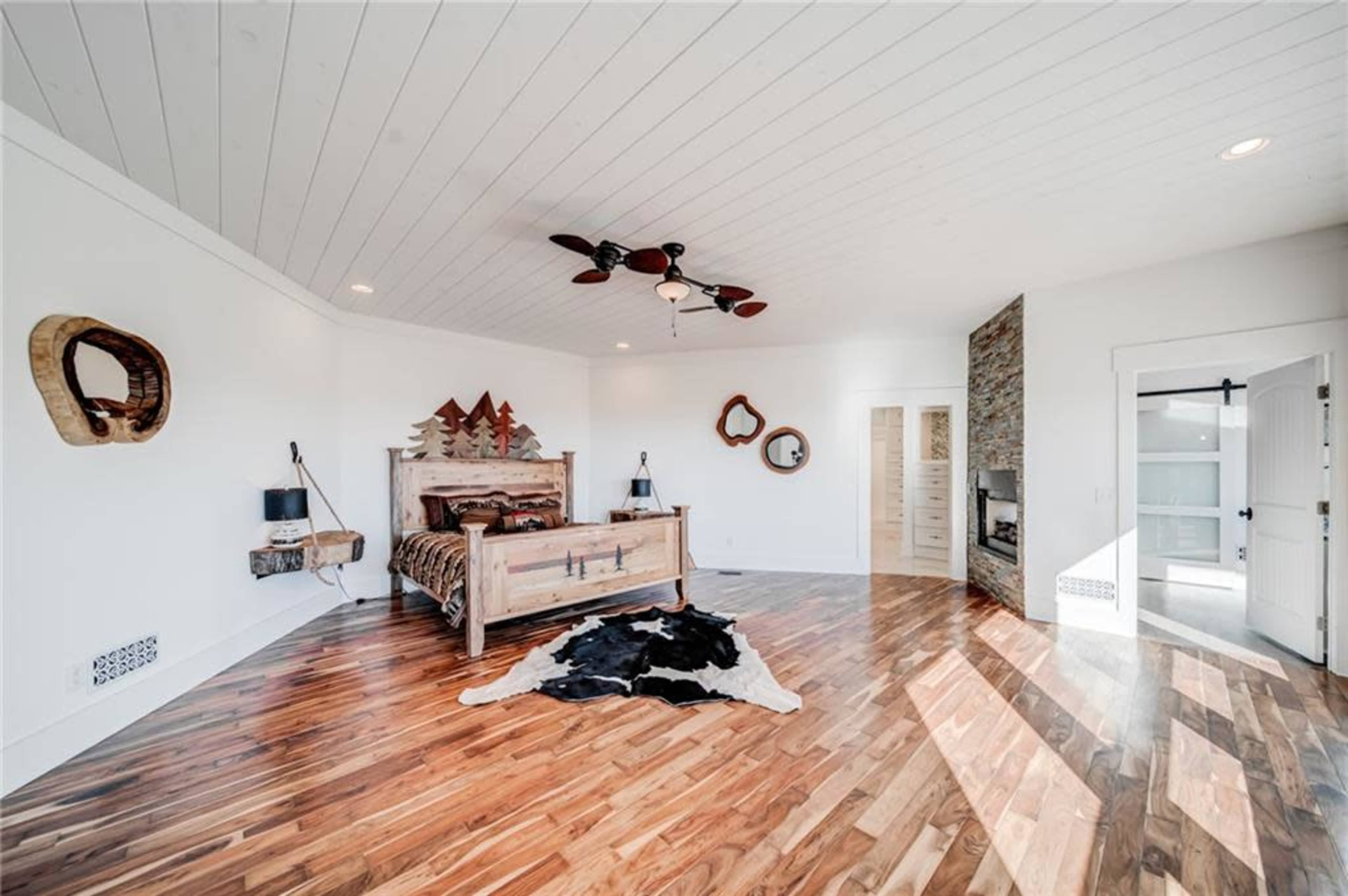 Luxury Mountain Top Retreat | Soaring Views |  Hot Tub Image in , Jasper, GA