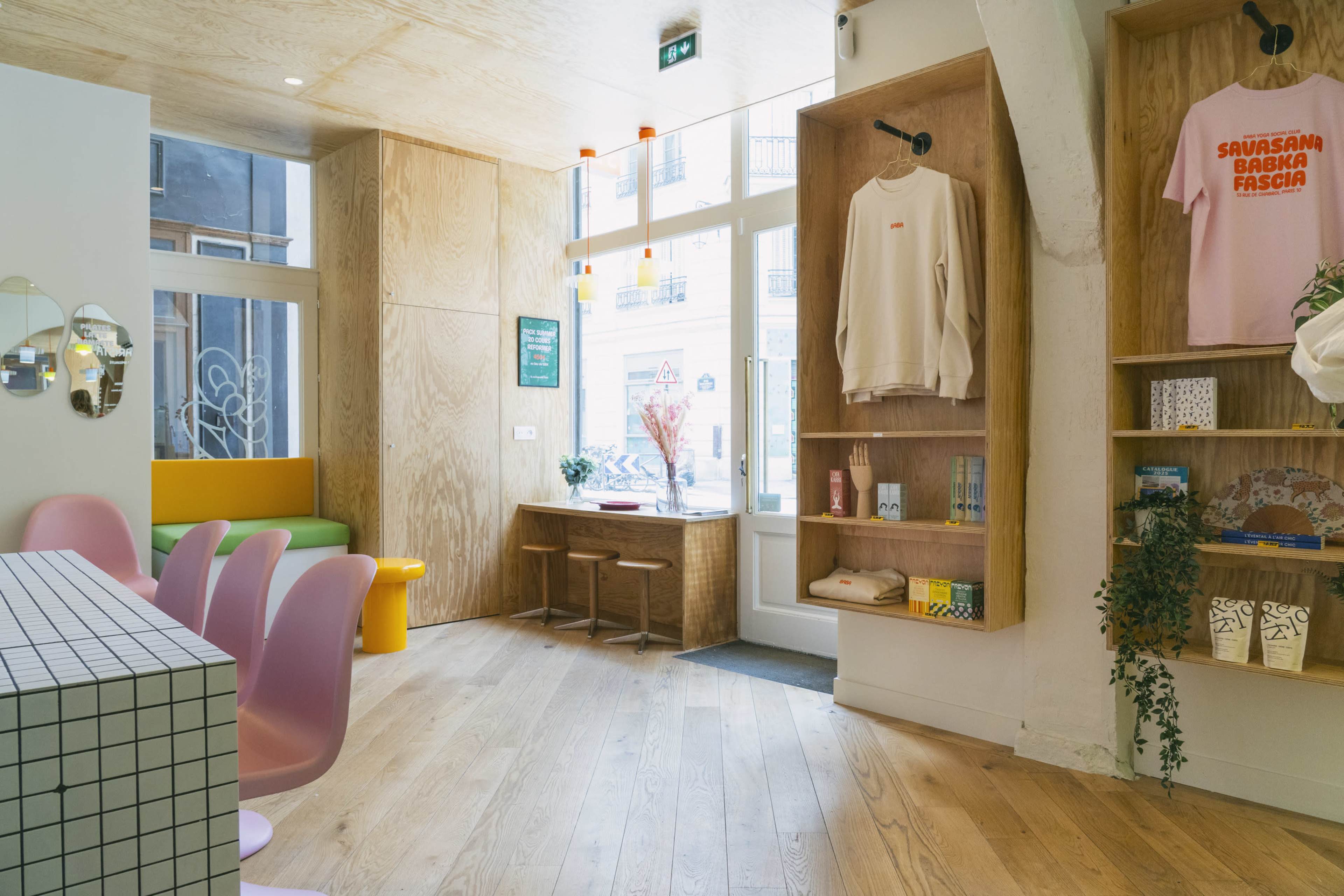 SALLE DE YOGA & COFFEE SHOP Image in Bonne-Nouvelle, Paris