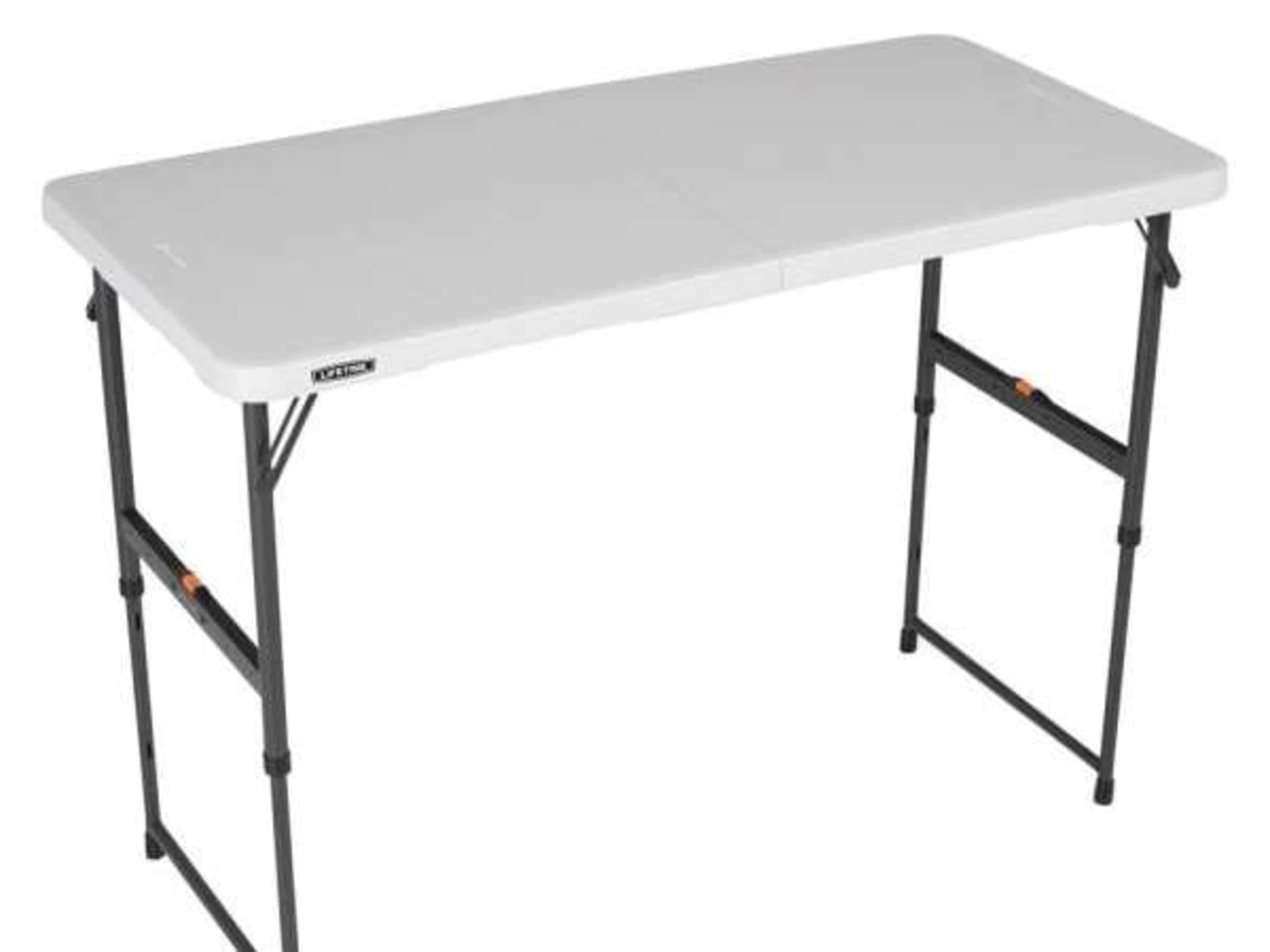 Folding Table (4')
