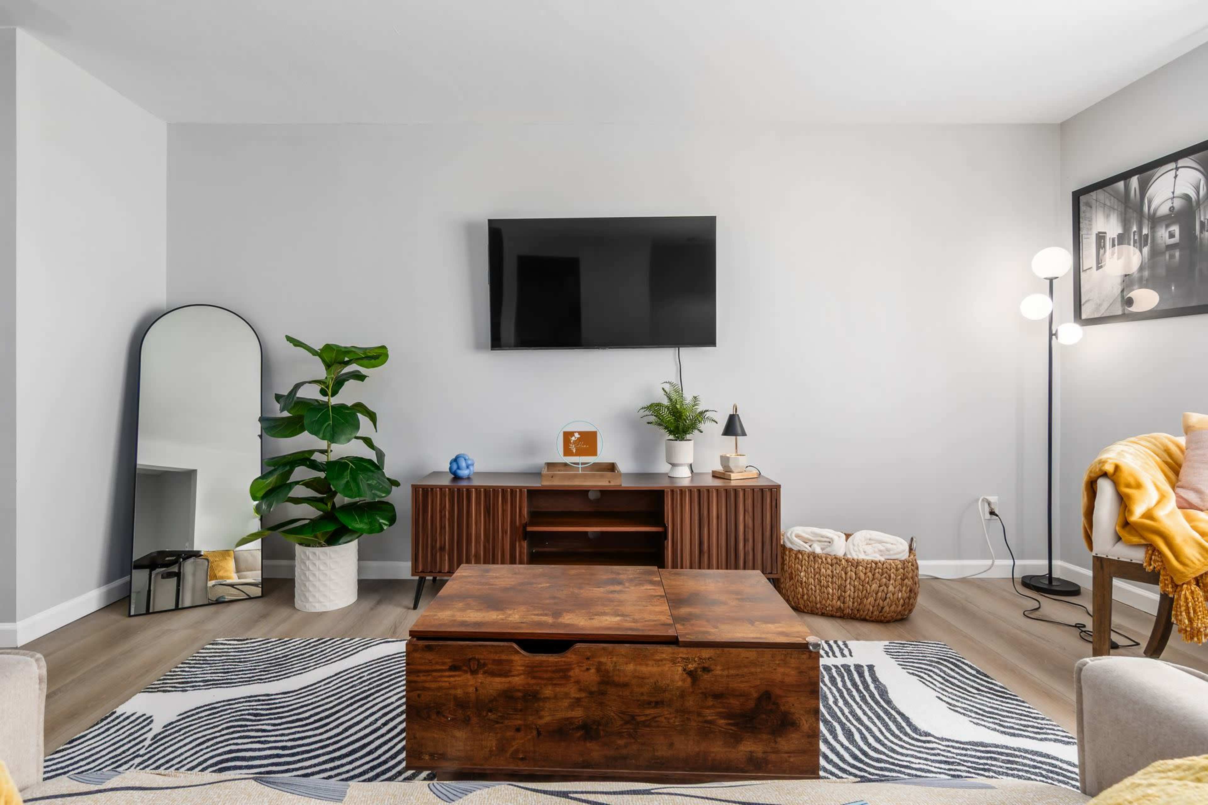 Modern, Stylish Home with 4 Bedrooms & Outdoor Patio Image in South Columbus, Columbus, OH