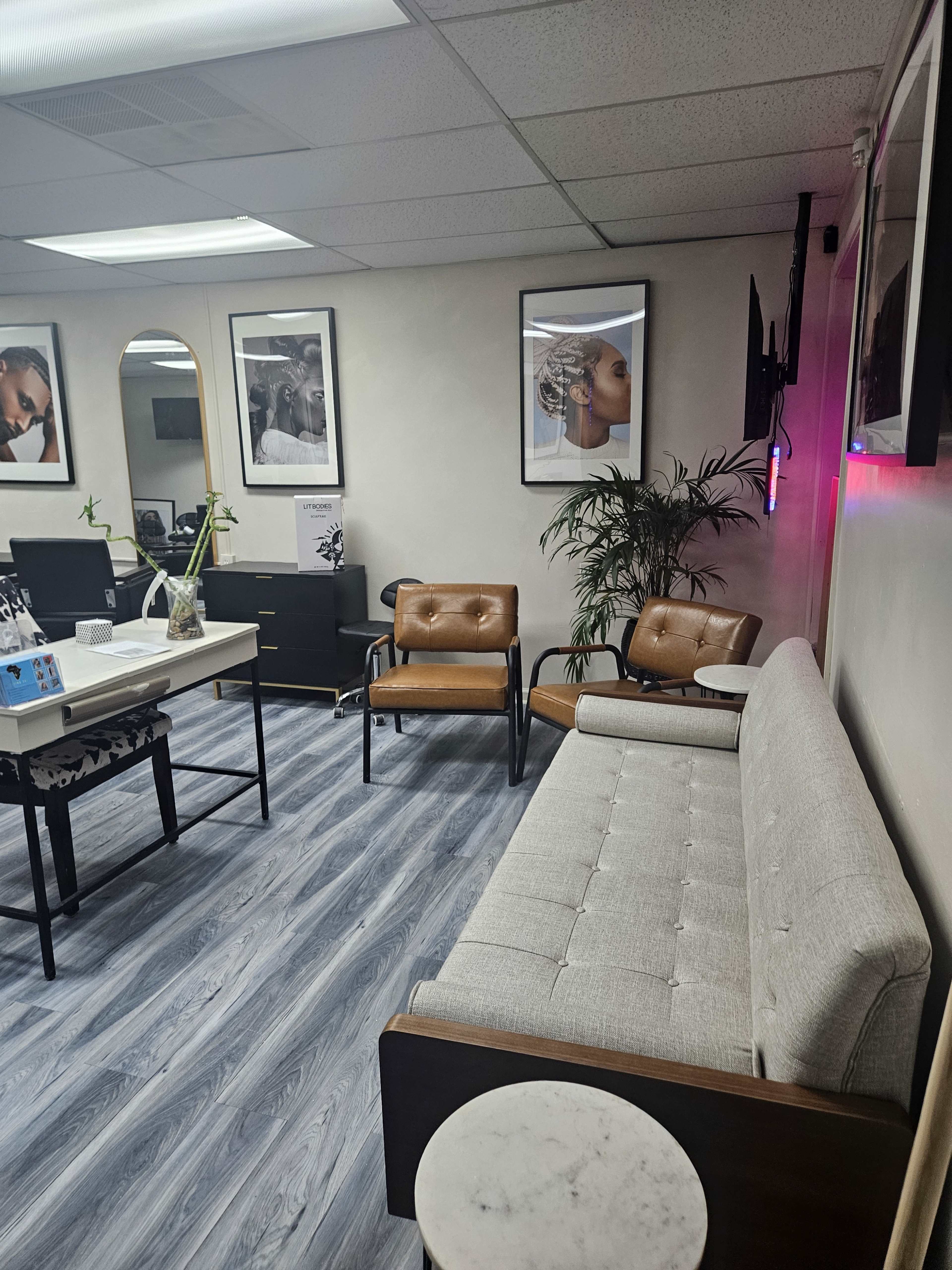 Cozy Four Stylist Station Salon Image in Mableton, Mableton, GA