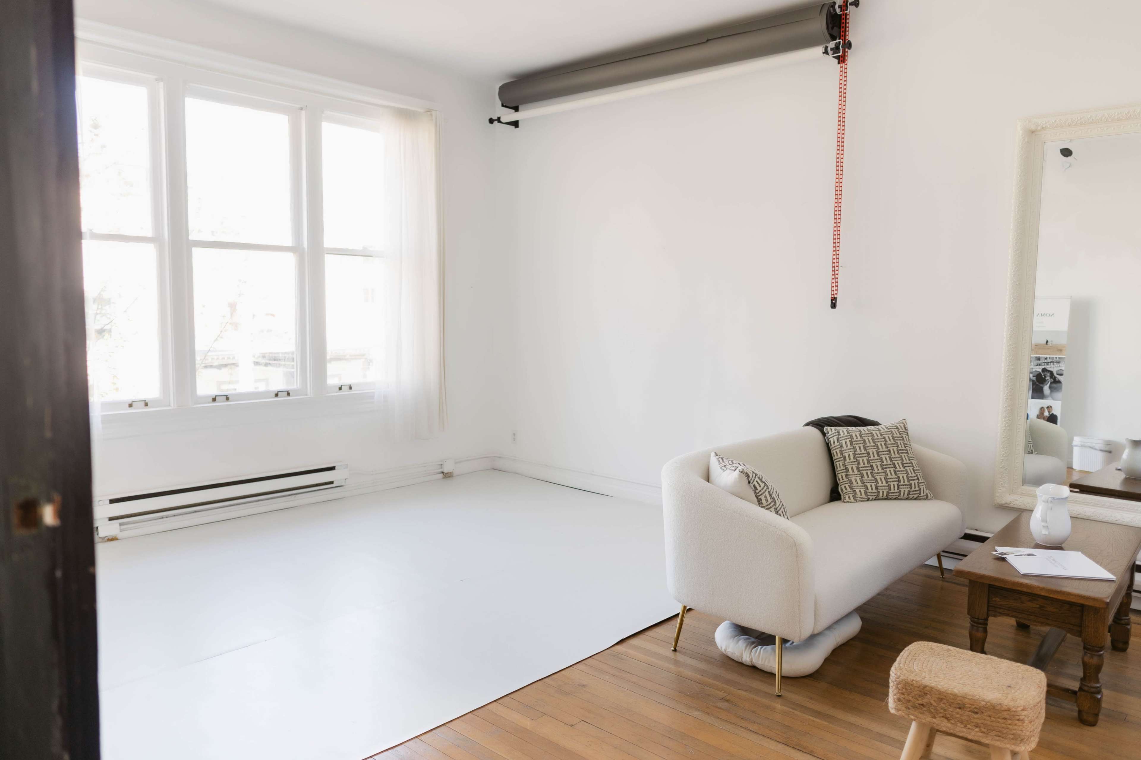 Bright, Vintage Studio Image in North Vancouver, North Vancouver, BC