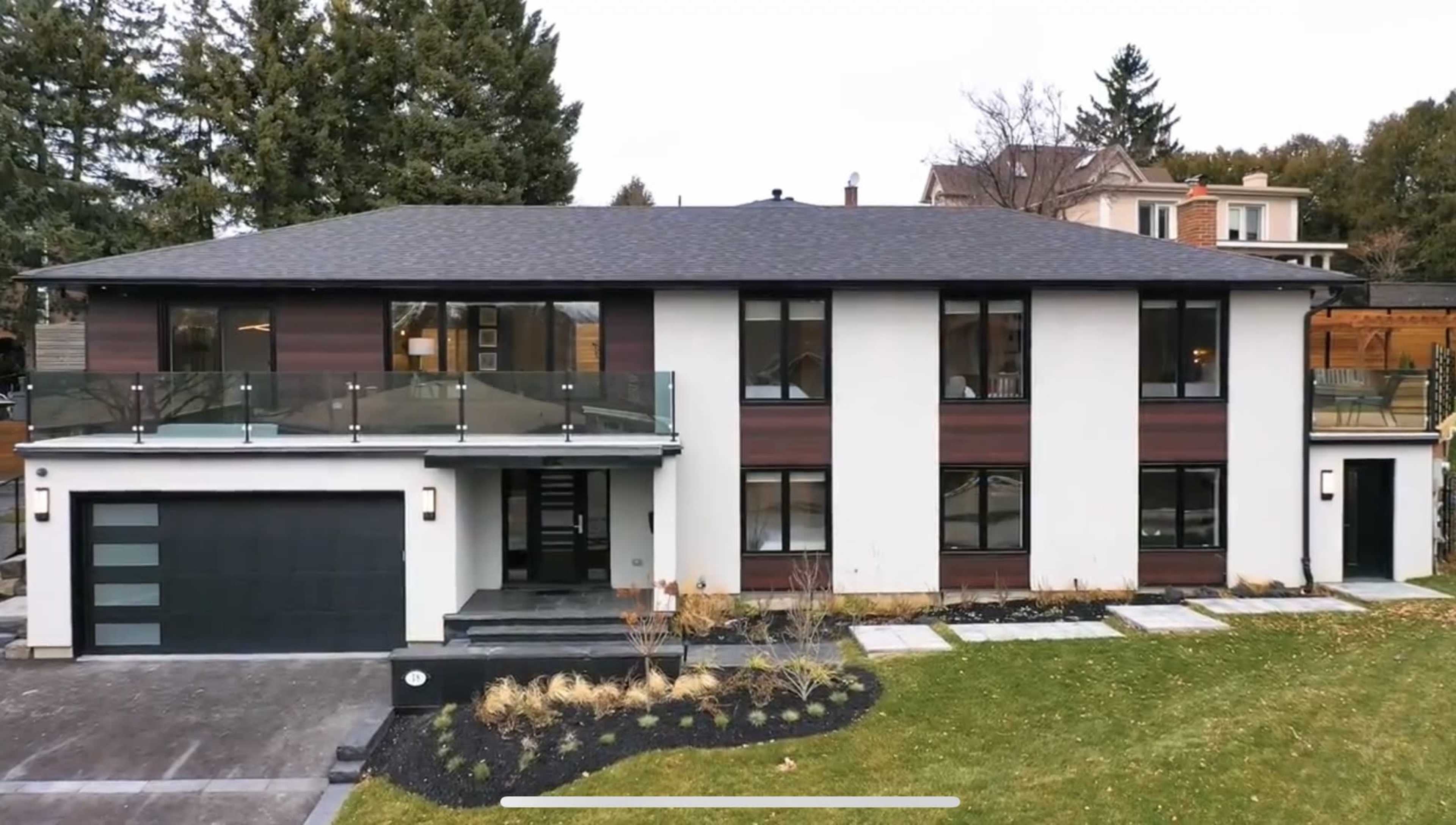 Modern Californian House Image in Humber Heights-Westmount, Etobicoke, ON